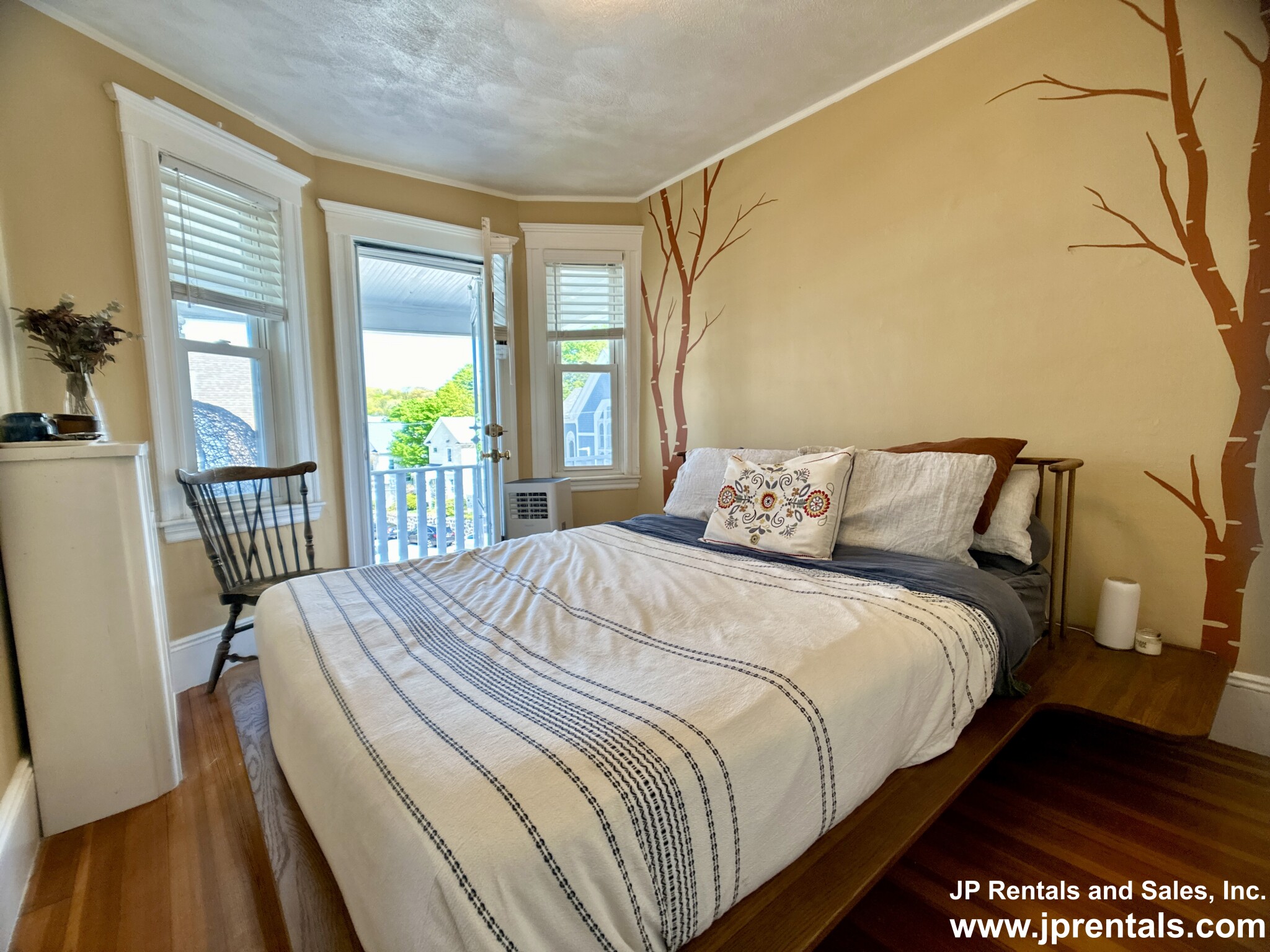 49 Florence St, Roslindale