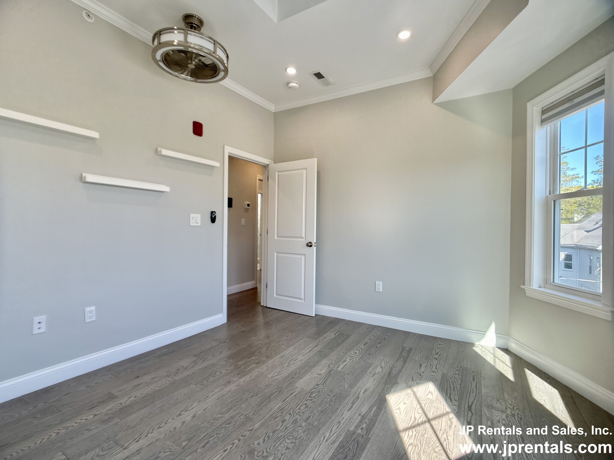 222 Roslindale Ave, Roslindale