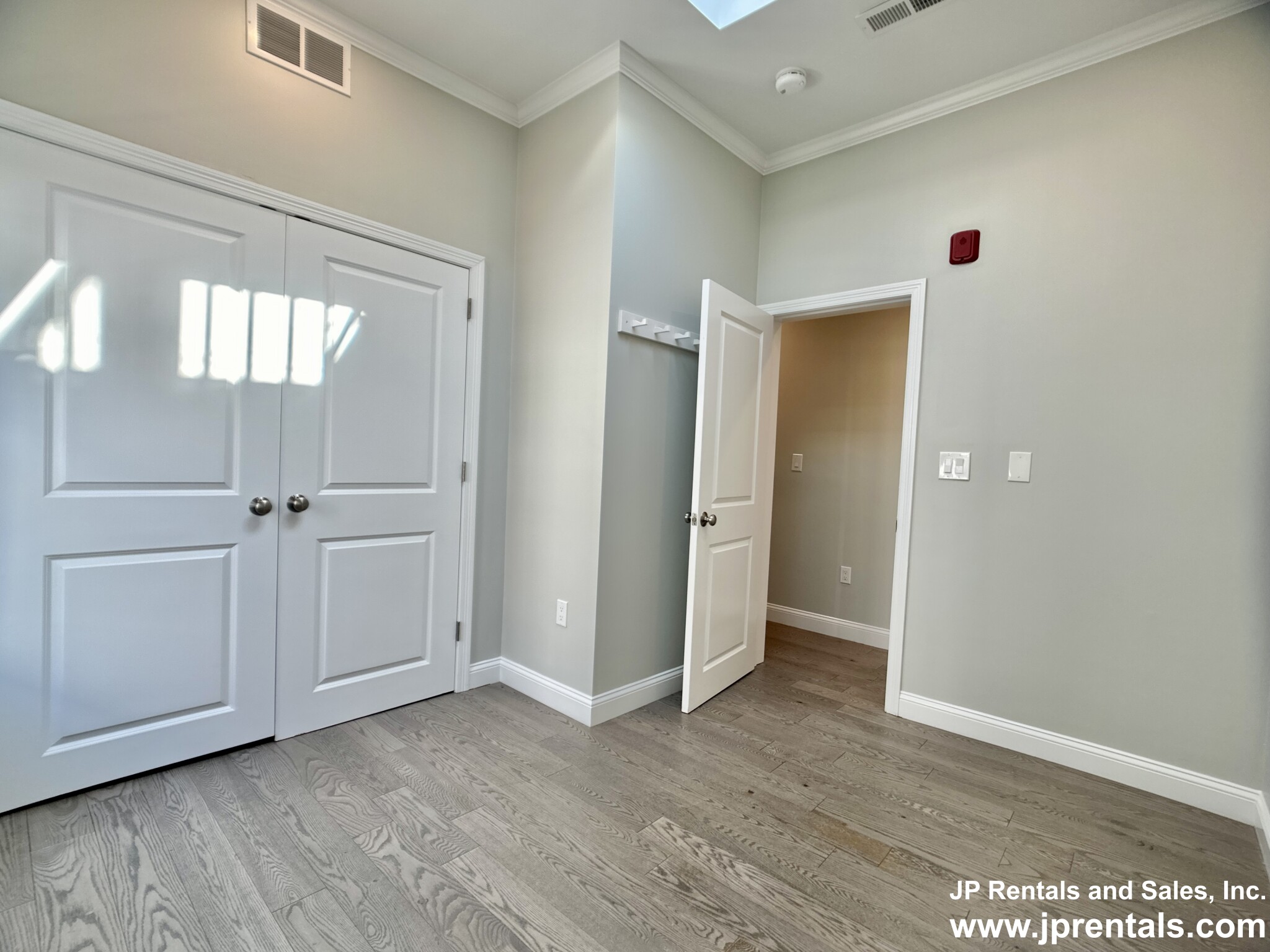 222 Roslindale Ave, Roslindale