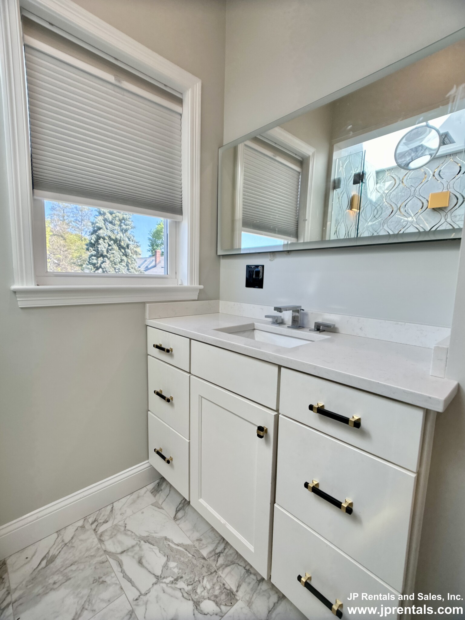 222 Roslindale Ave, Roslindale