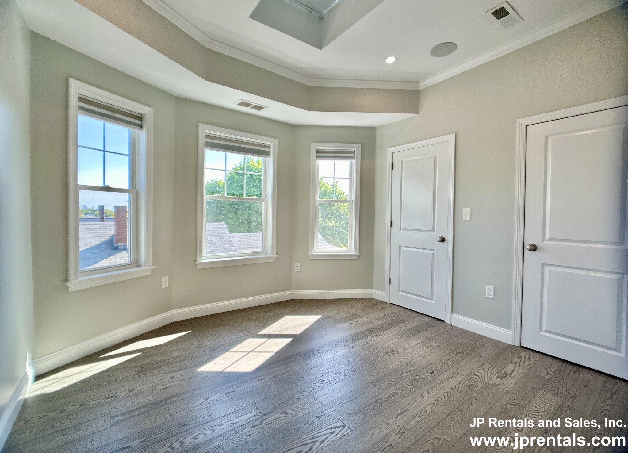 222 Roslindale Ave, Roslindale