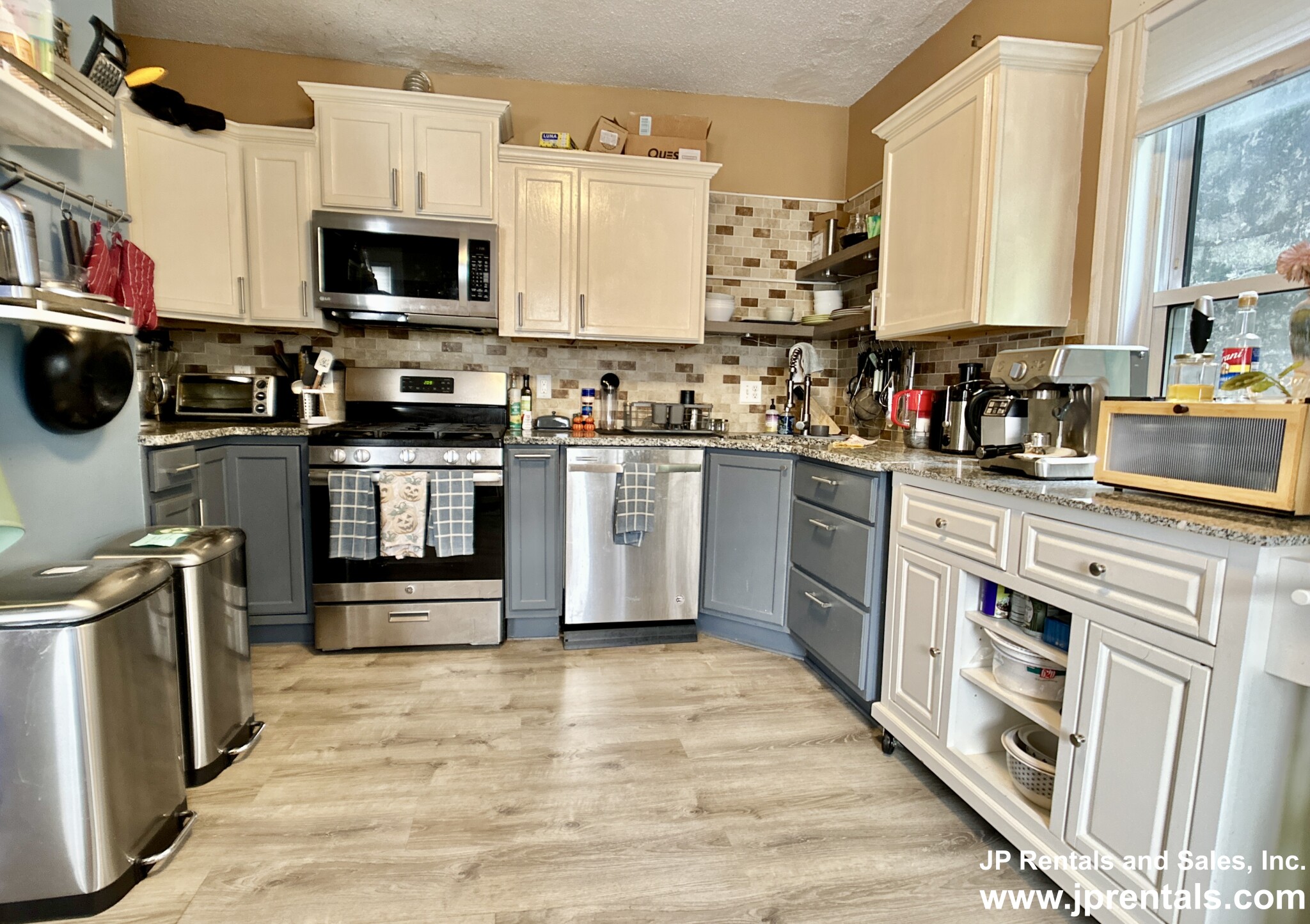 11 Estrella St, Jamaica Plain