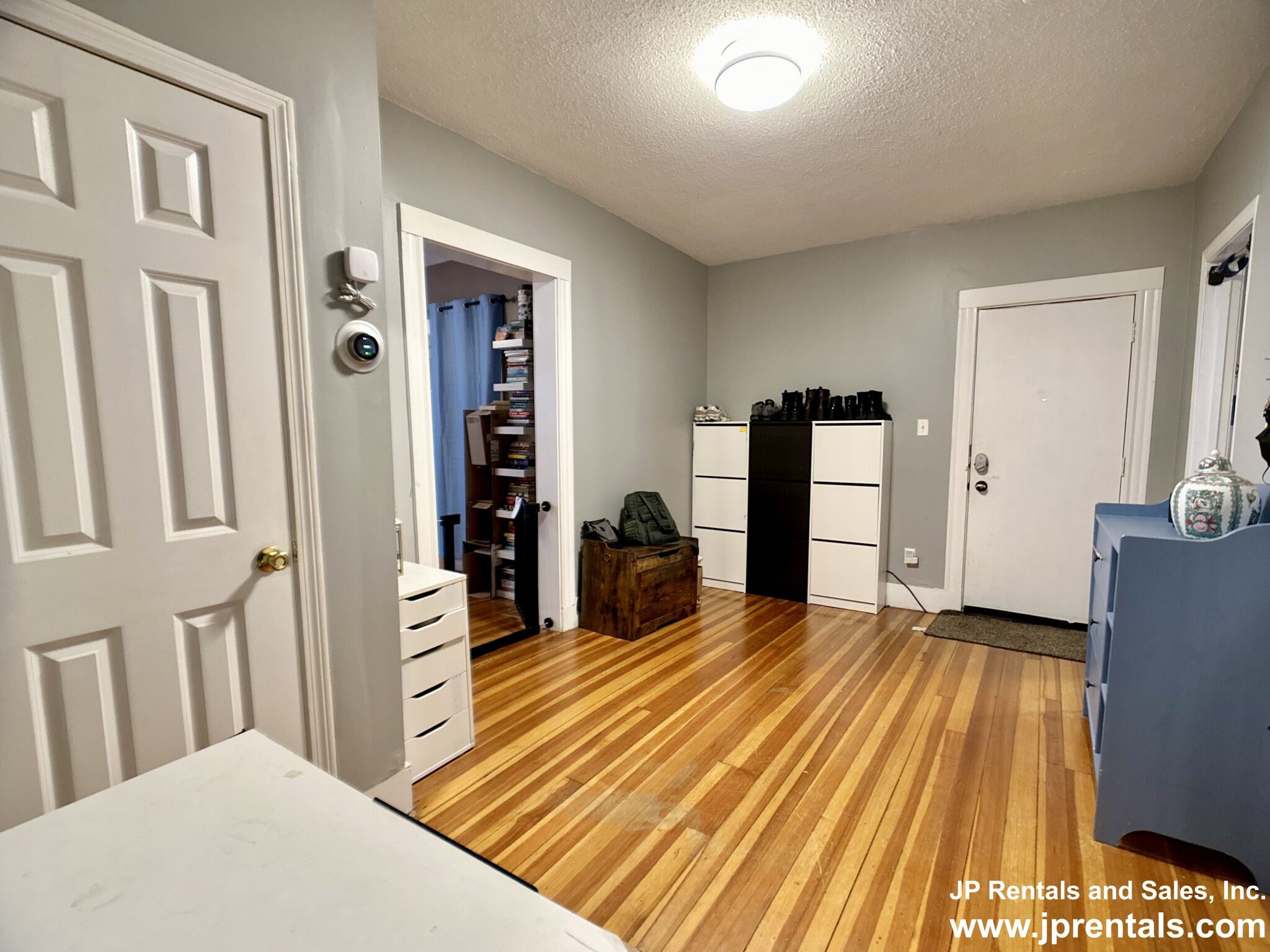 11 Estrella St, Jamaica Plain