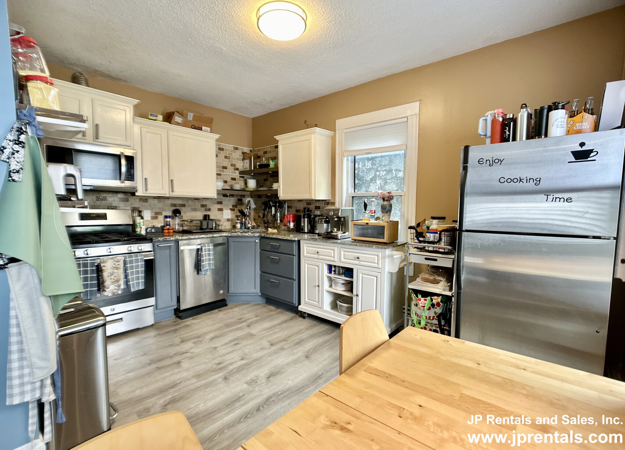 11 Estrella St, Jamaica Plain