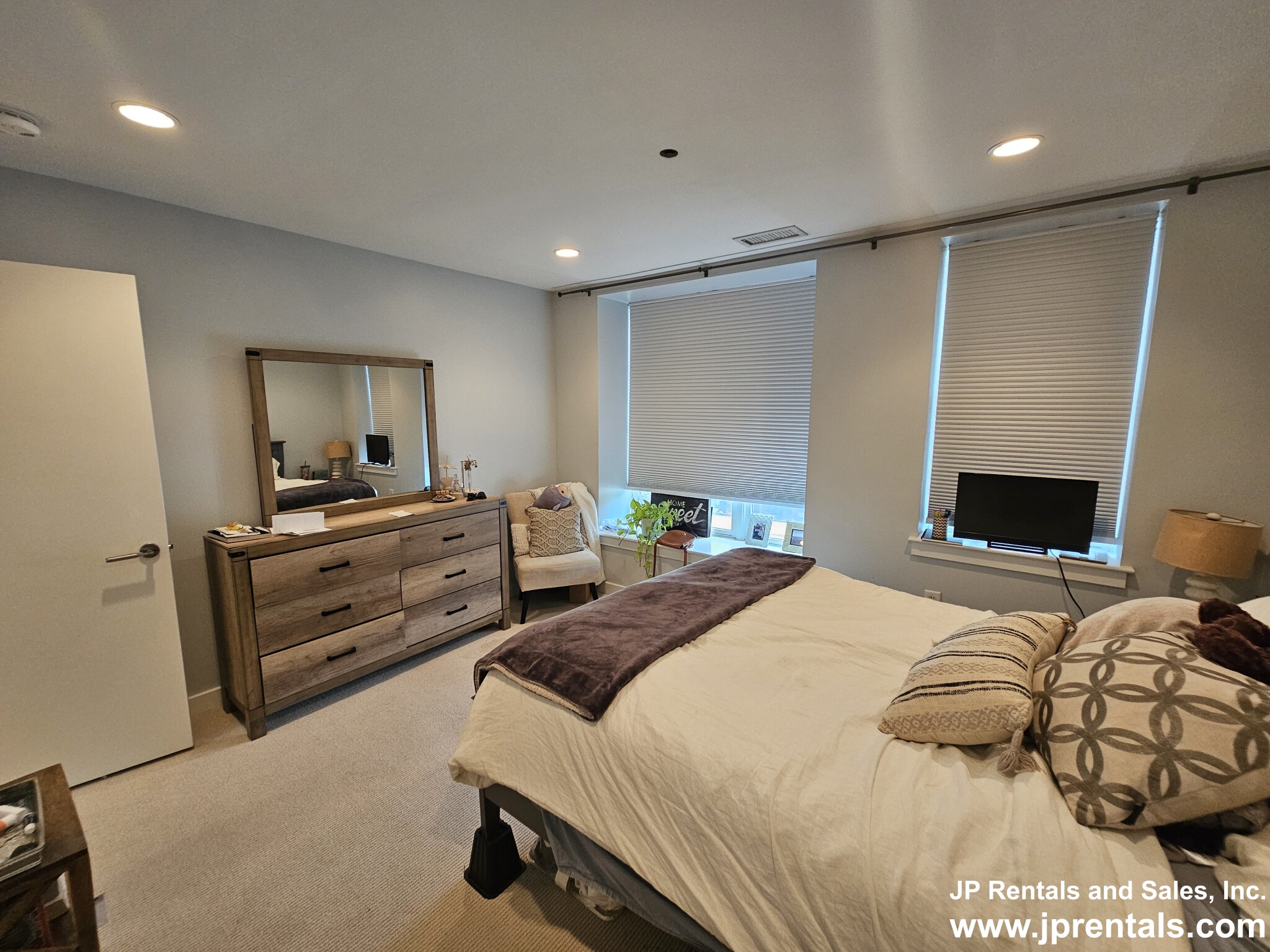 99 Chestnut Hill Ave, Brighton