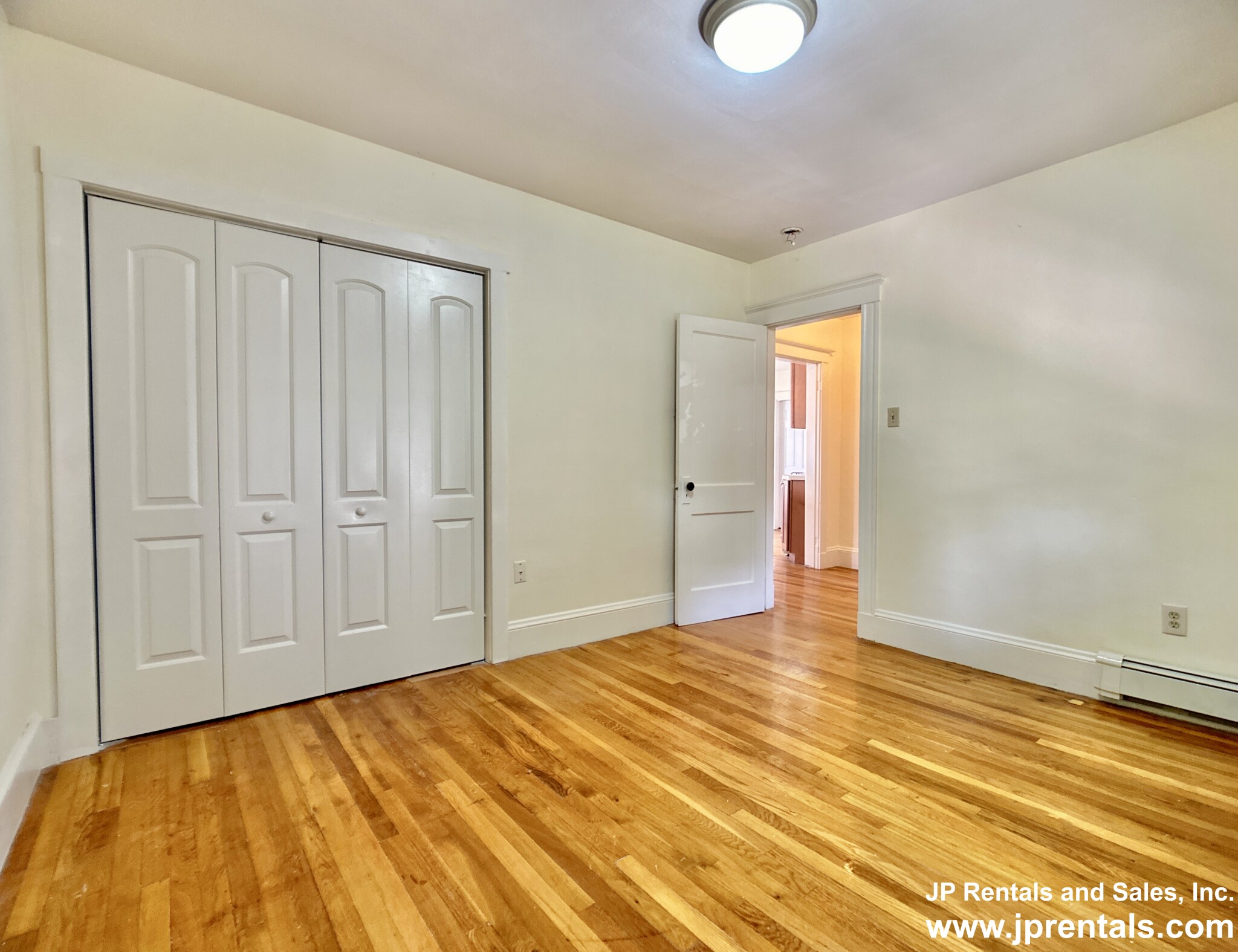 245 Belgrade Ave, Roslindale