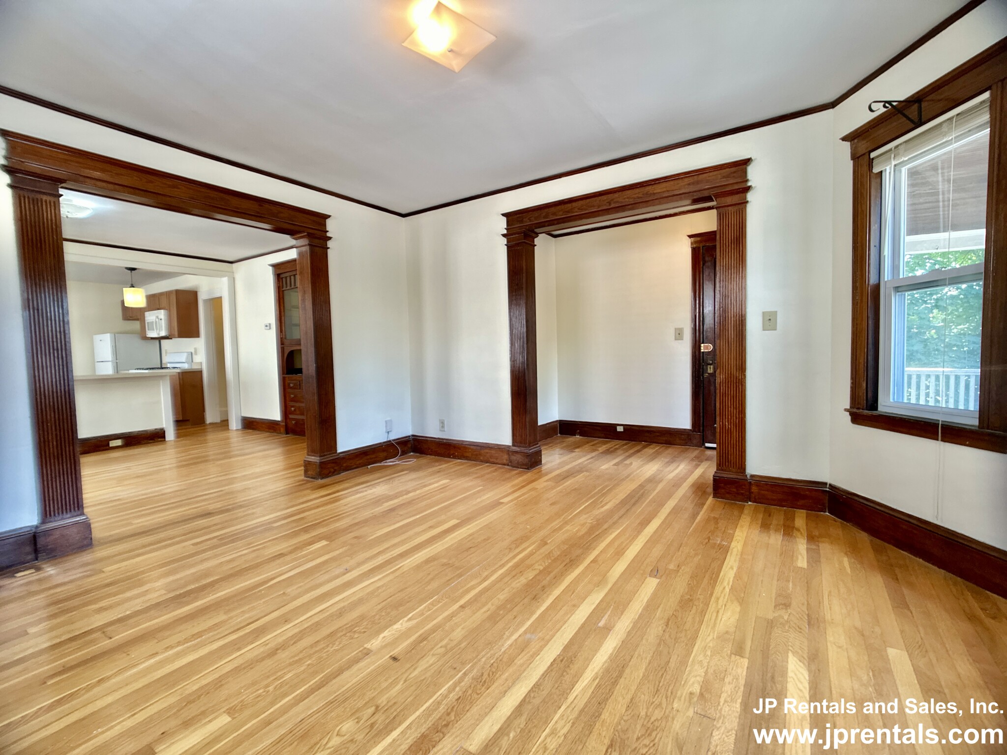 245 Belgrade Ave, Roslindale