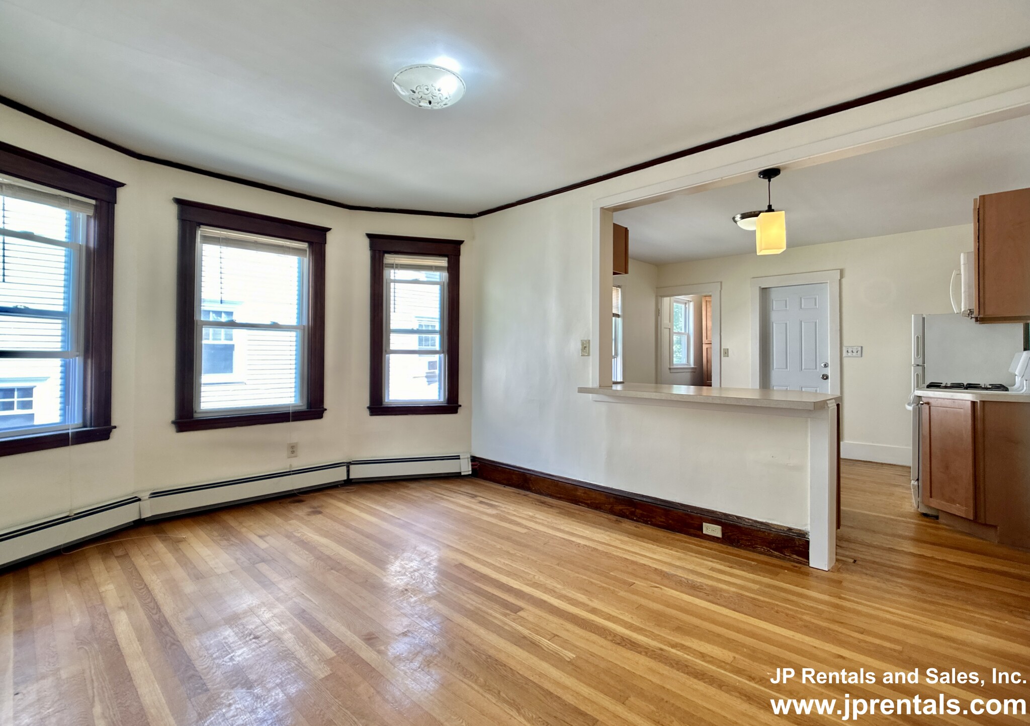 245 Belgrade Ave, Roslindale