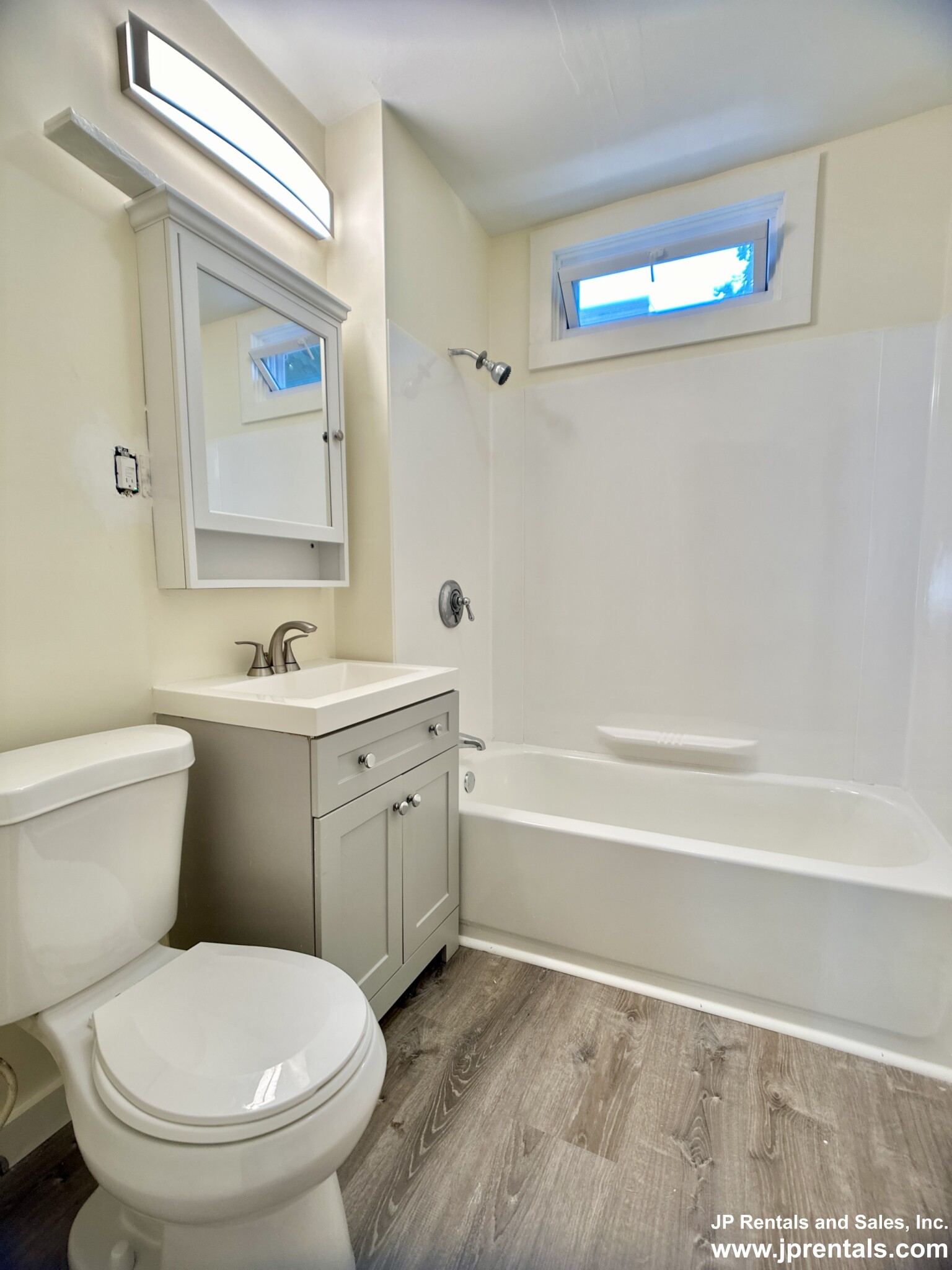 245 Belgrade Ave, Roslindale