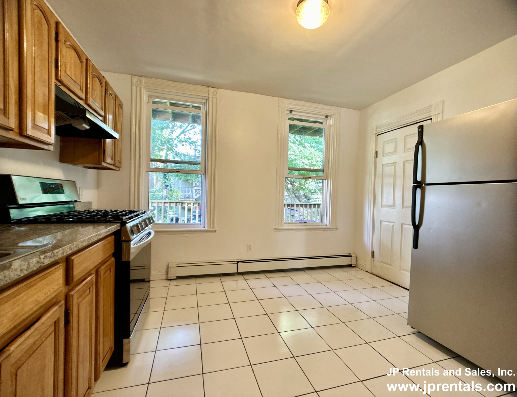 20 Egleston St, Jamaica Plain