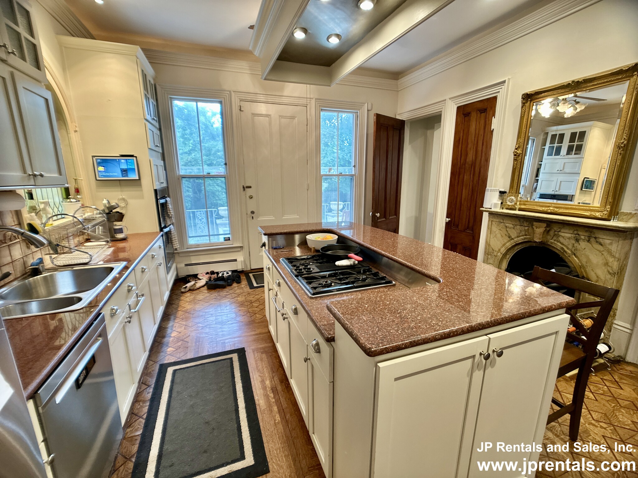 61 Pond St, Jamaica Plain