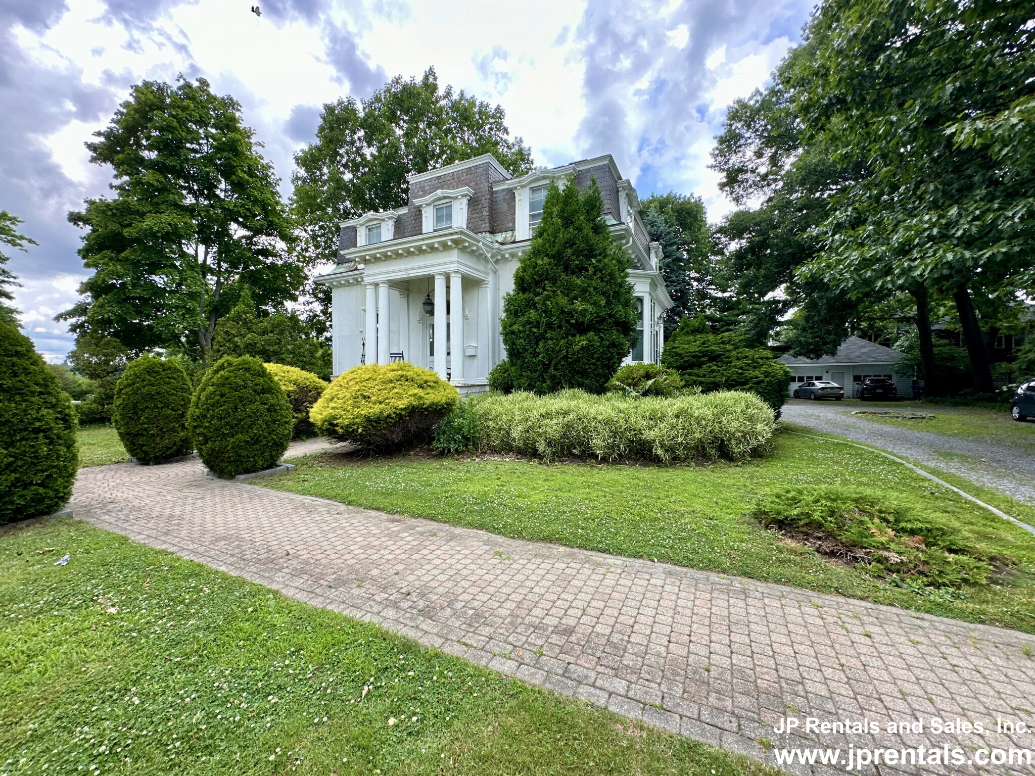 61 Pond St, Jamaica Plain