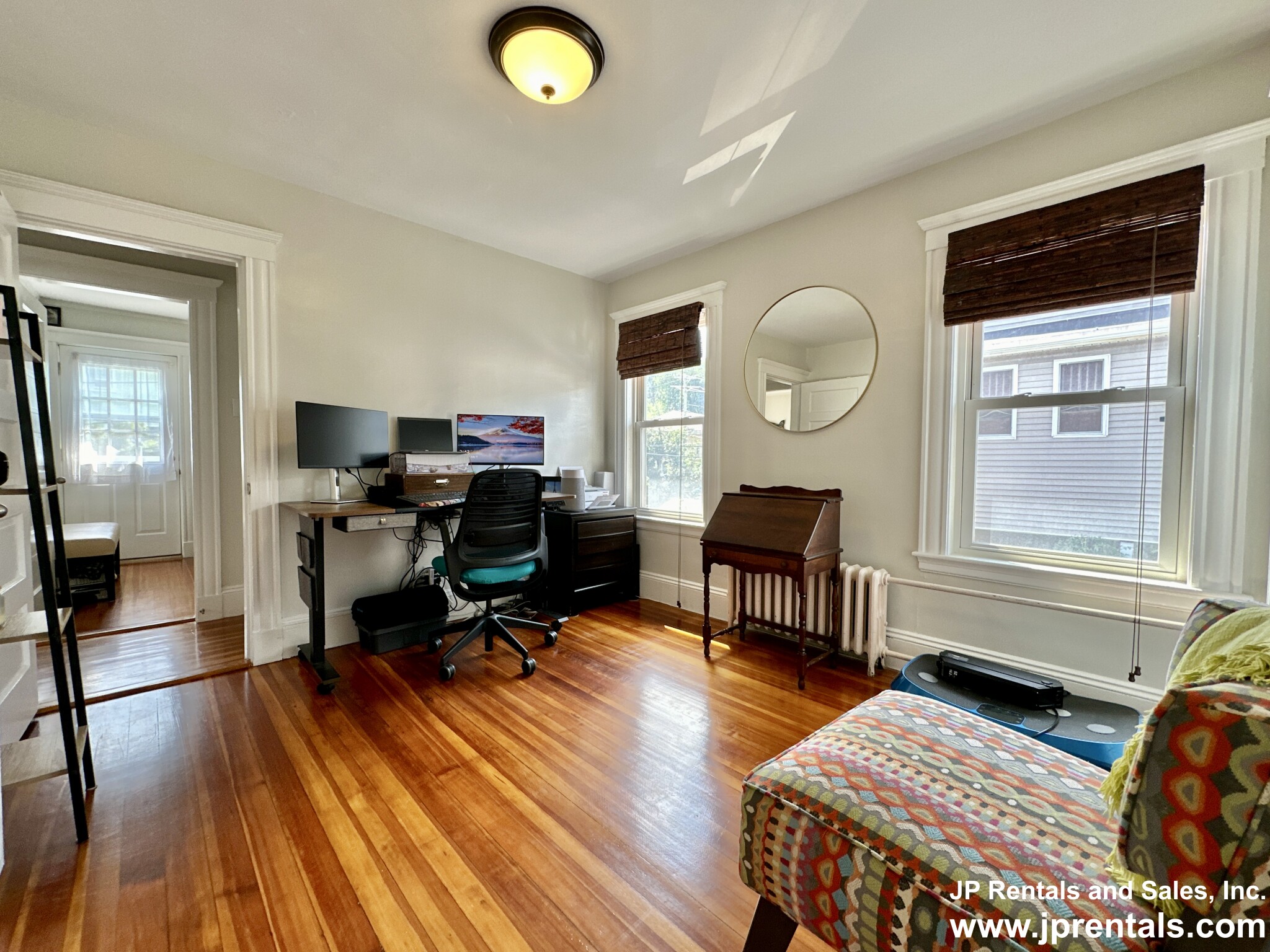 17 Lesher St, Roslindale