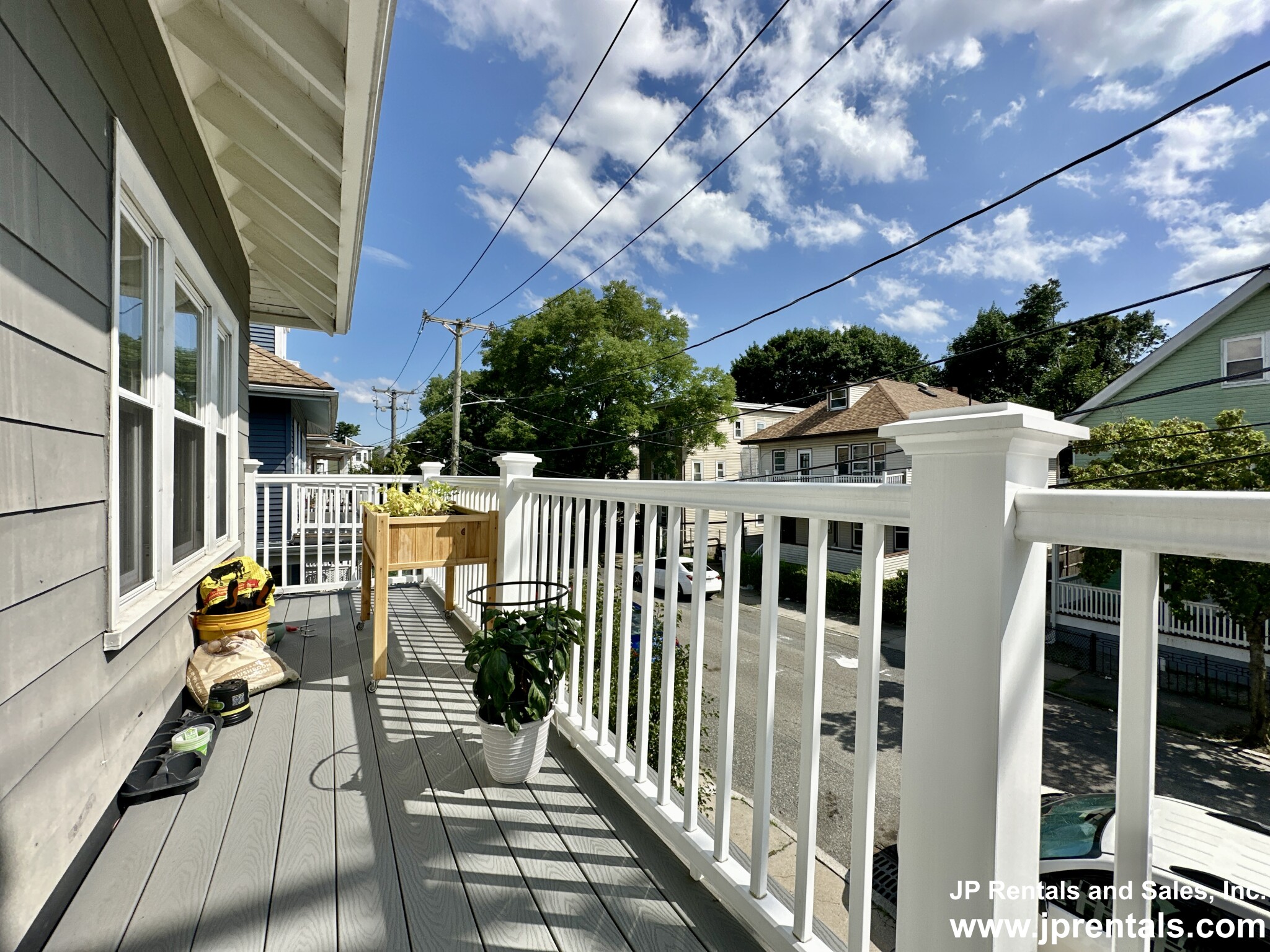 17 Lesher St, Roslindale