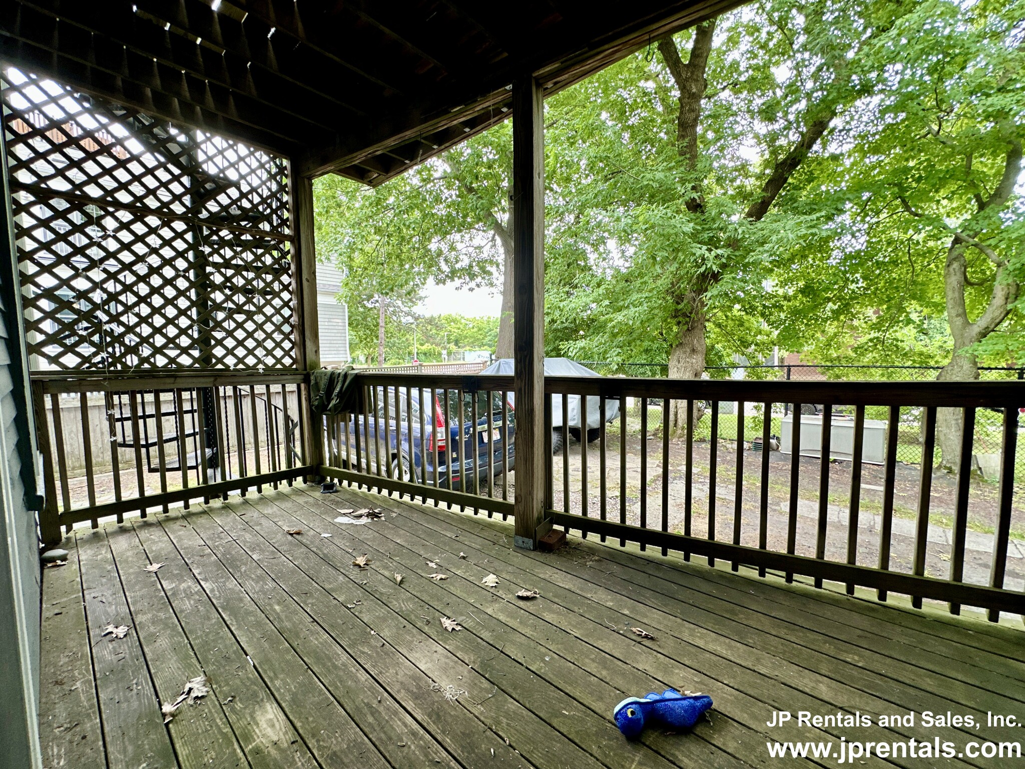 13 Gordon St, Jamaica Plain