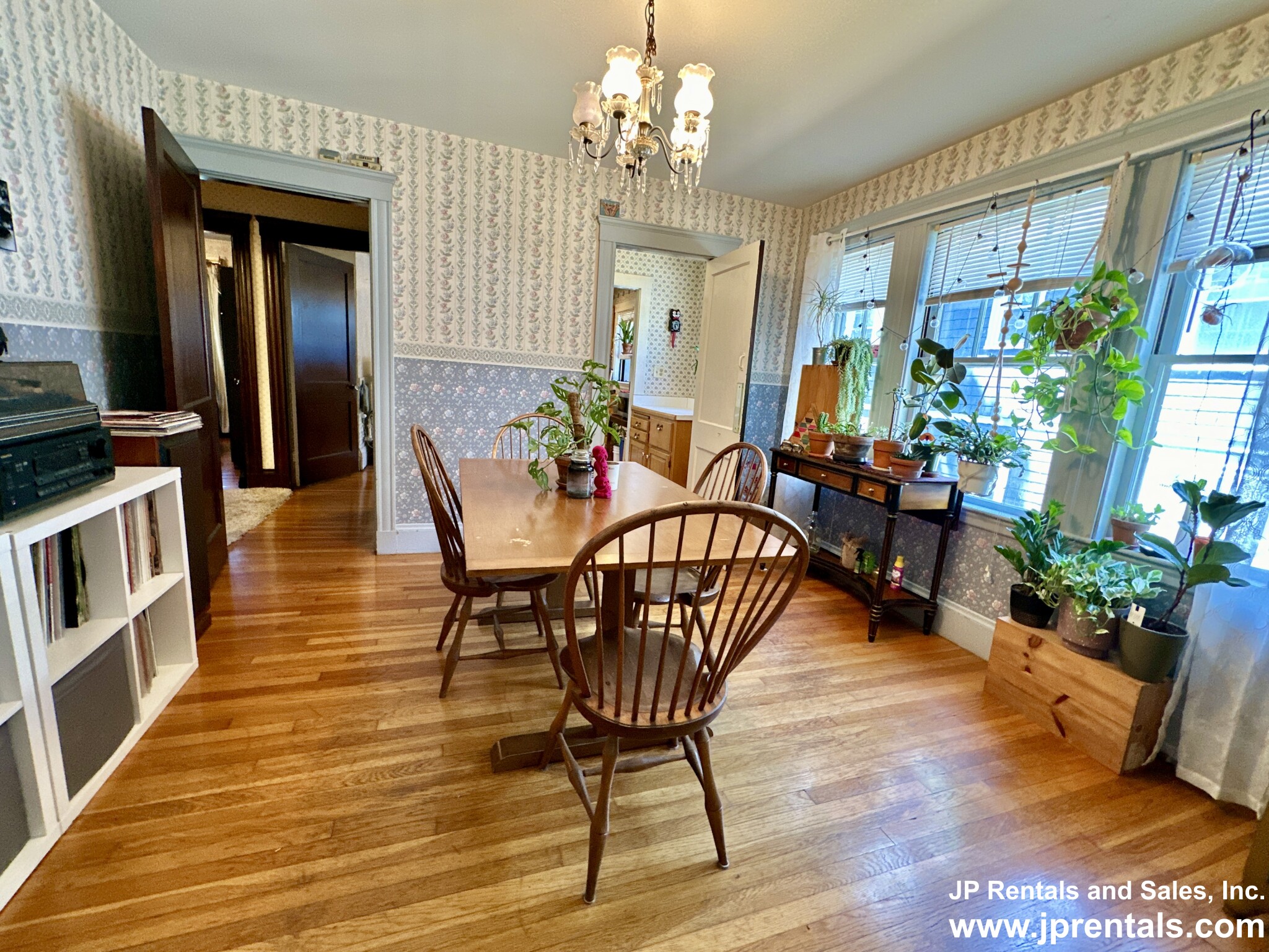 17 Goodway Rd, Jamaica Plain