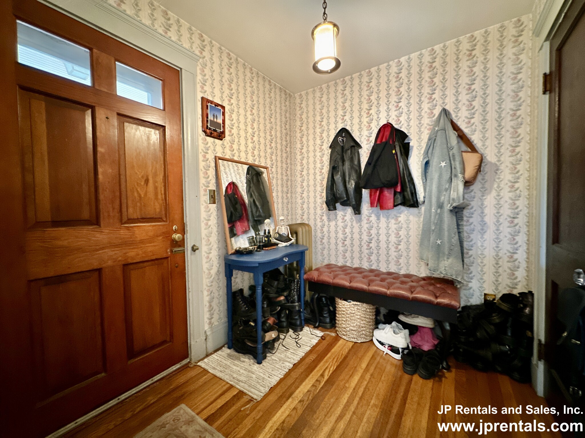 17 Goodway Rd, Jamaica Plain