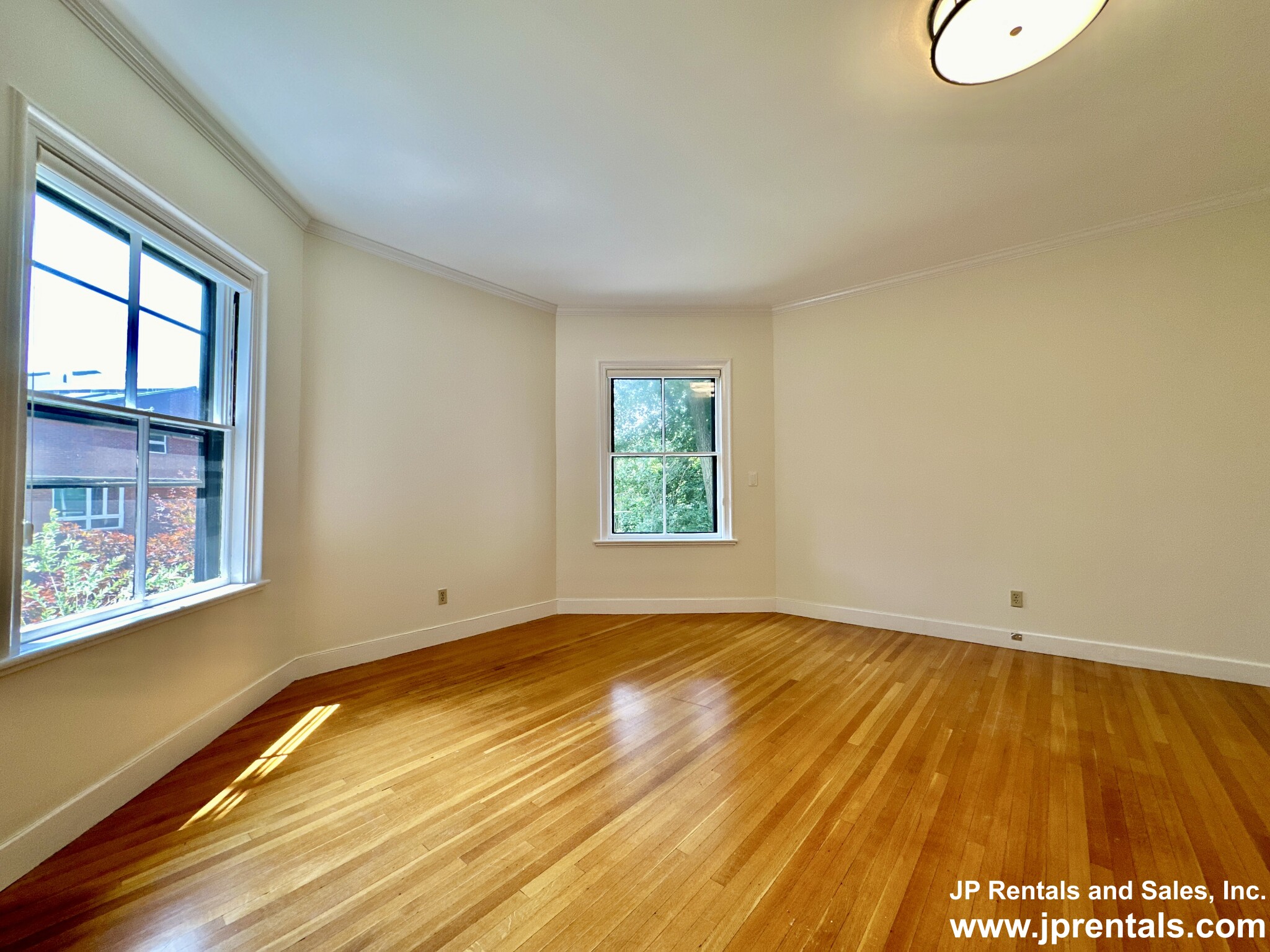 241 Perkins St, Jamaica Plain