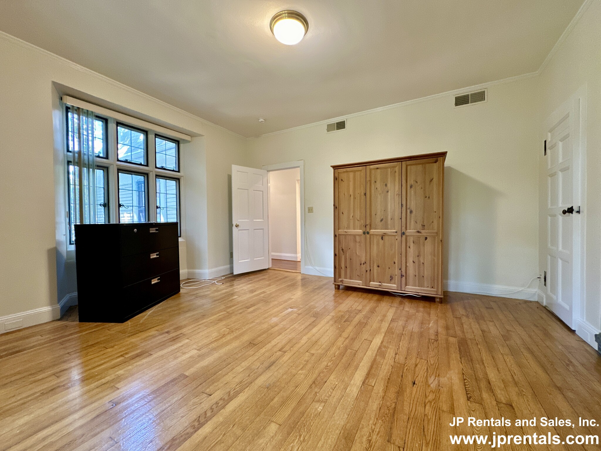 241 Perkins St, Jamaica Plain