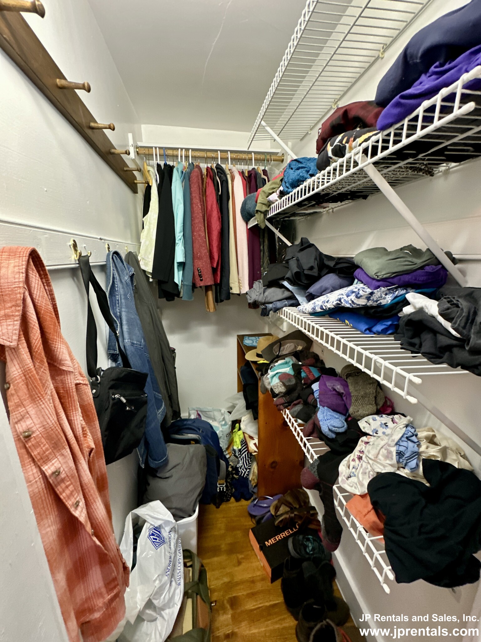 92 Bourne Rd, Jamaica Plain