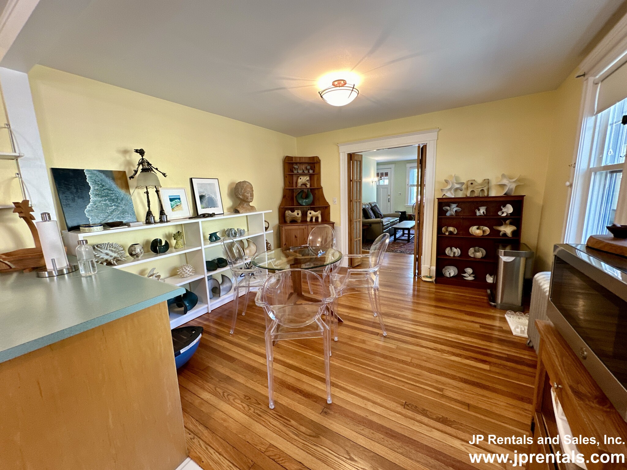 92 Bourne Rd, Jamaica Plain