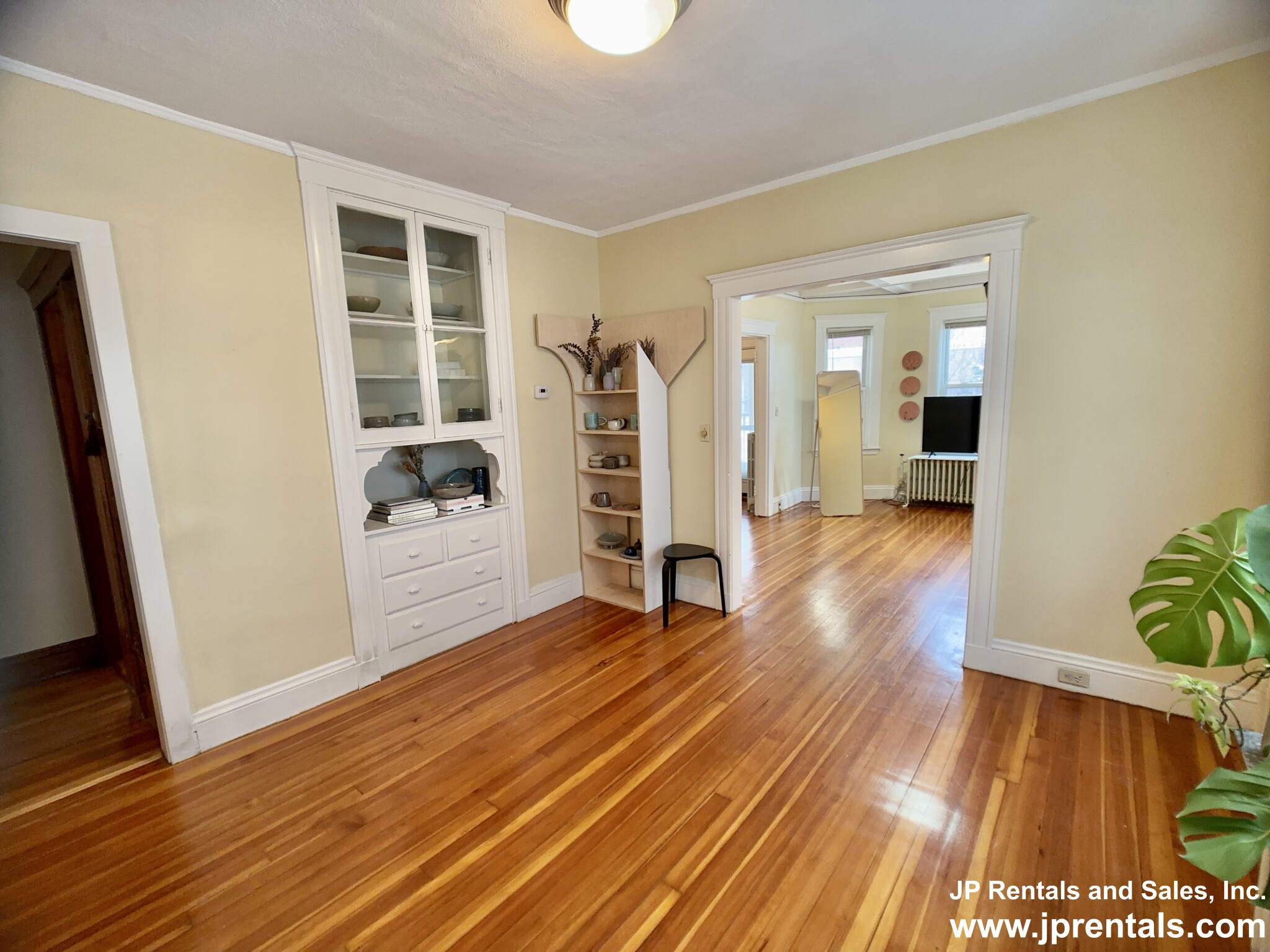 40 Gartland St, Jamaica Plain