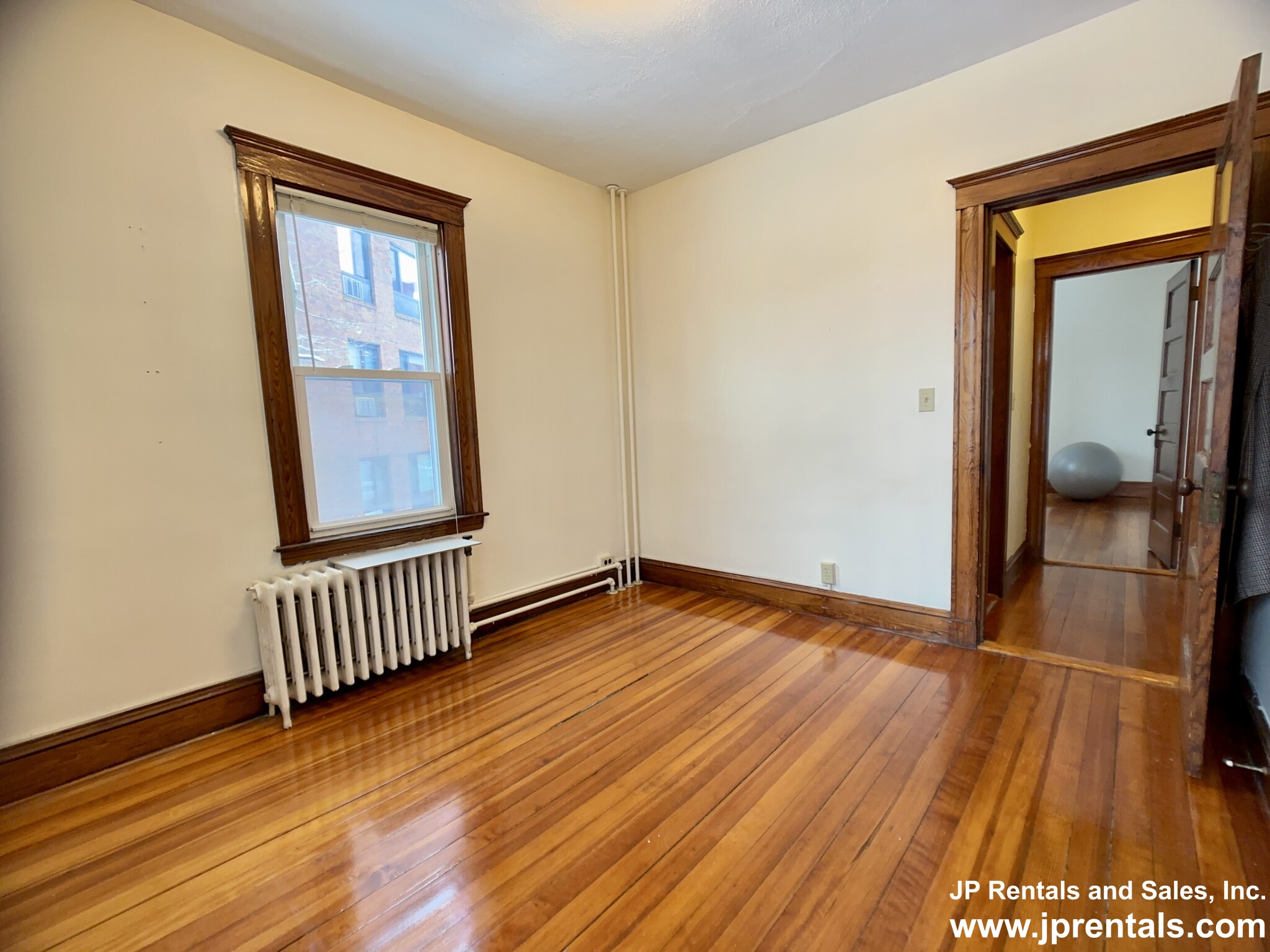 40 Gartland St, Jamaica Plain