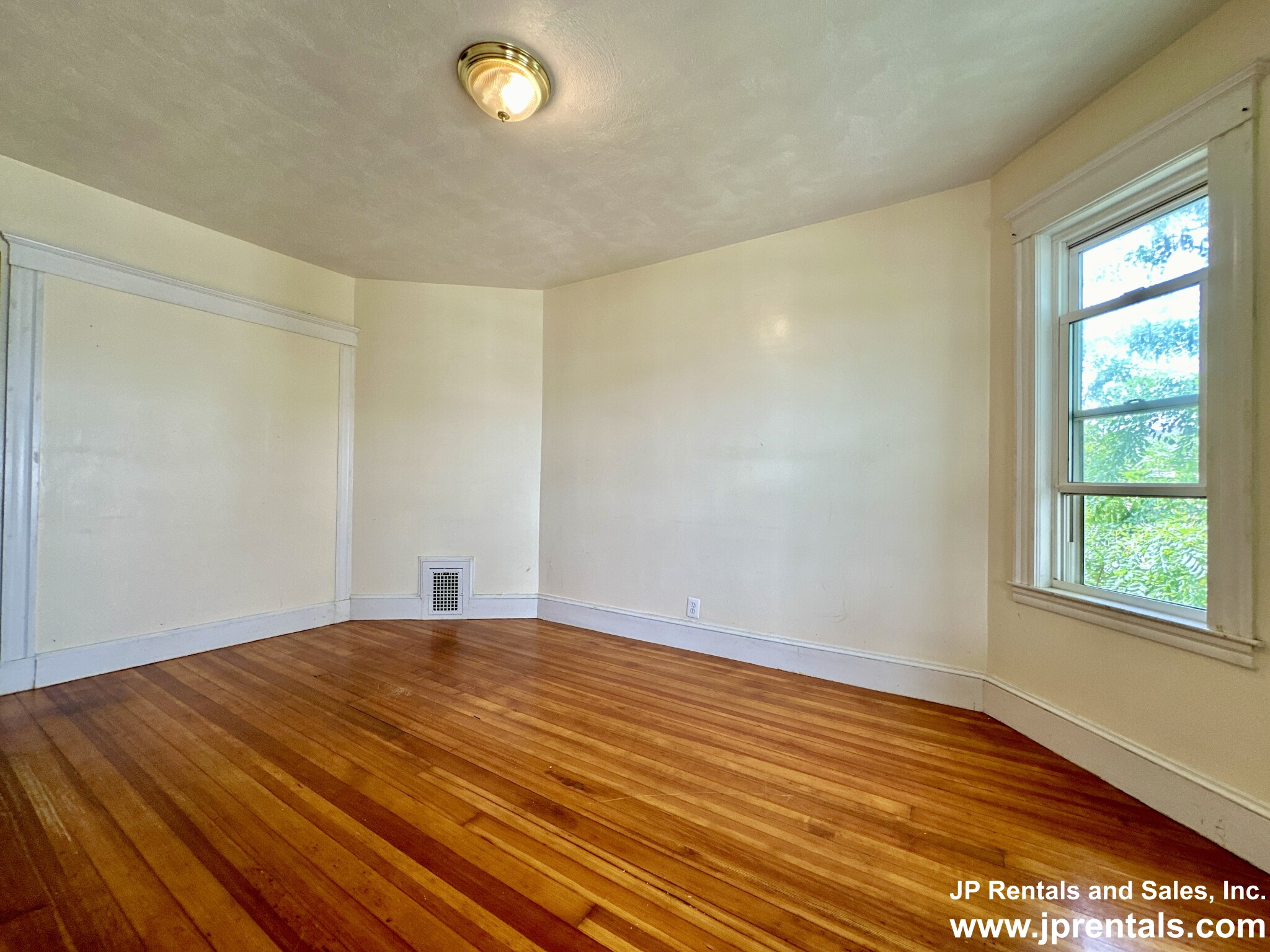 369 Centre St, Dorchester