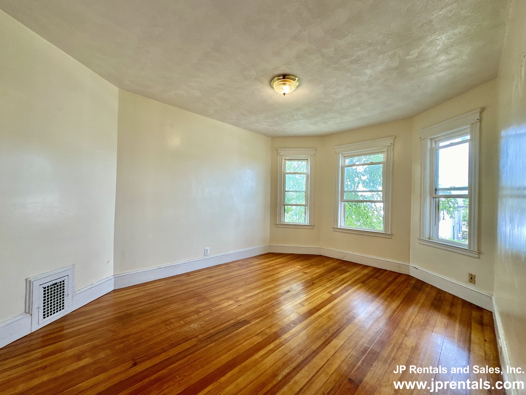 369 Centre St, Dorchester