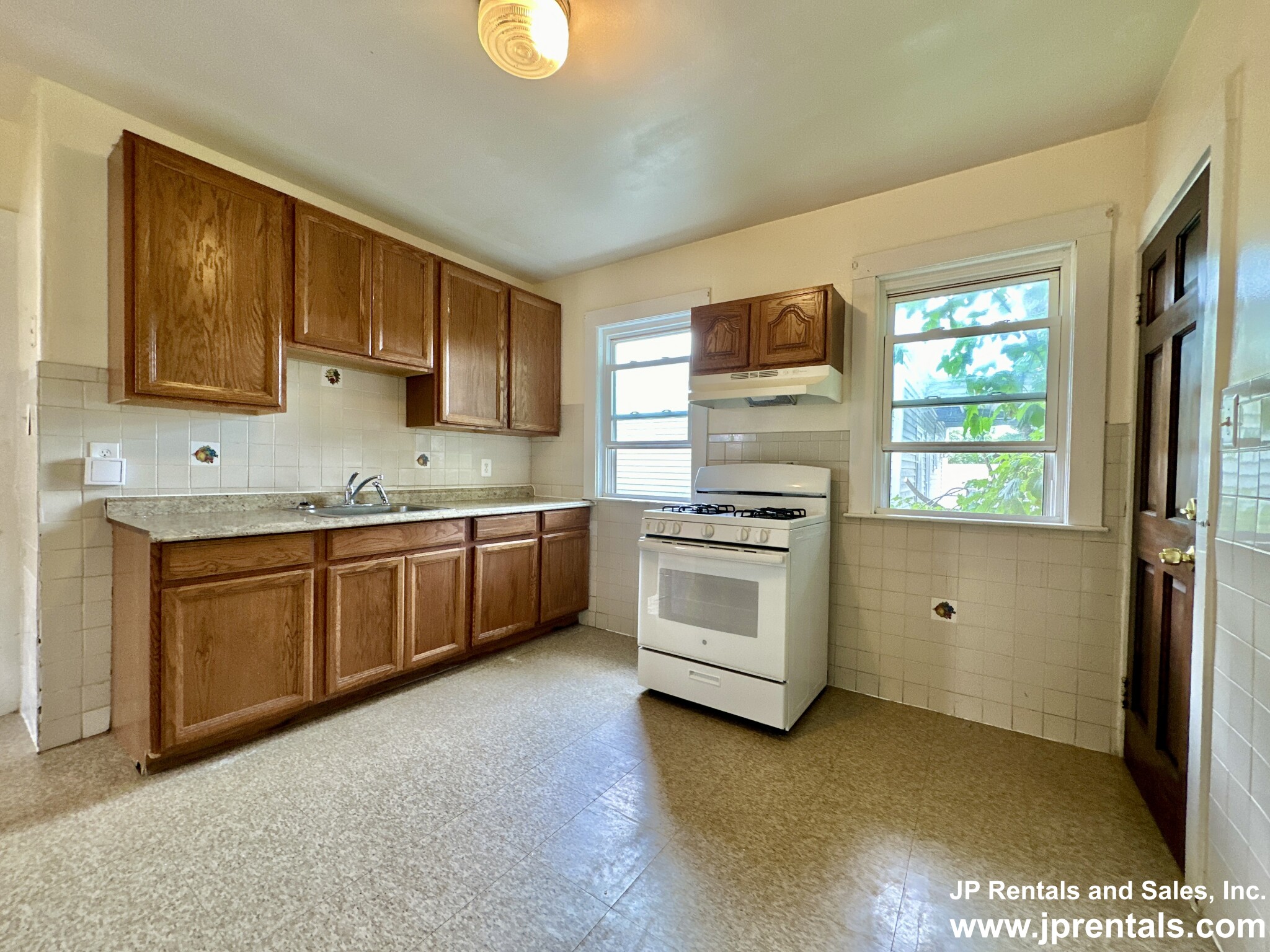 369 Centre St, Dorchester