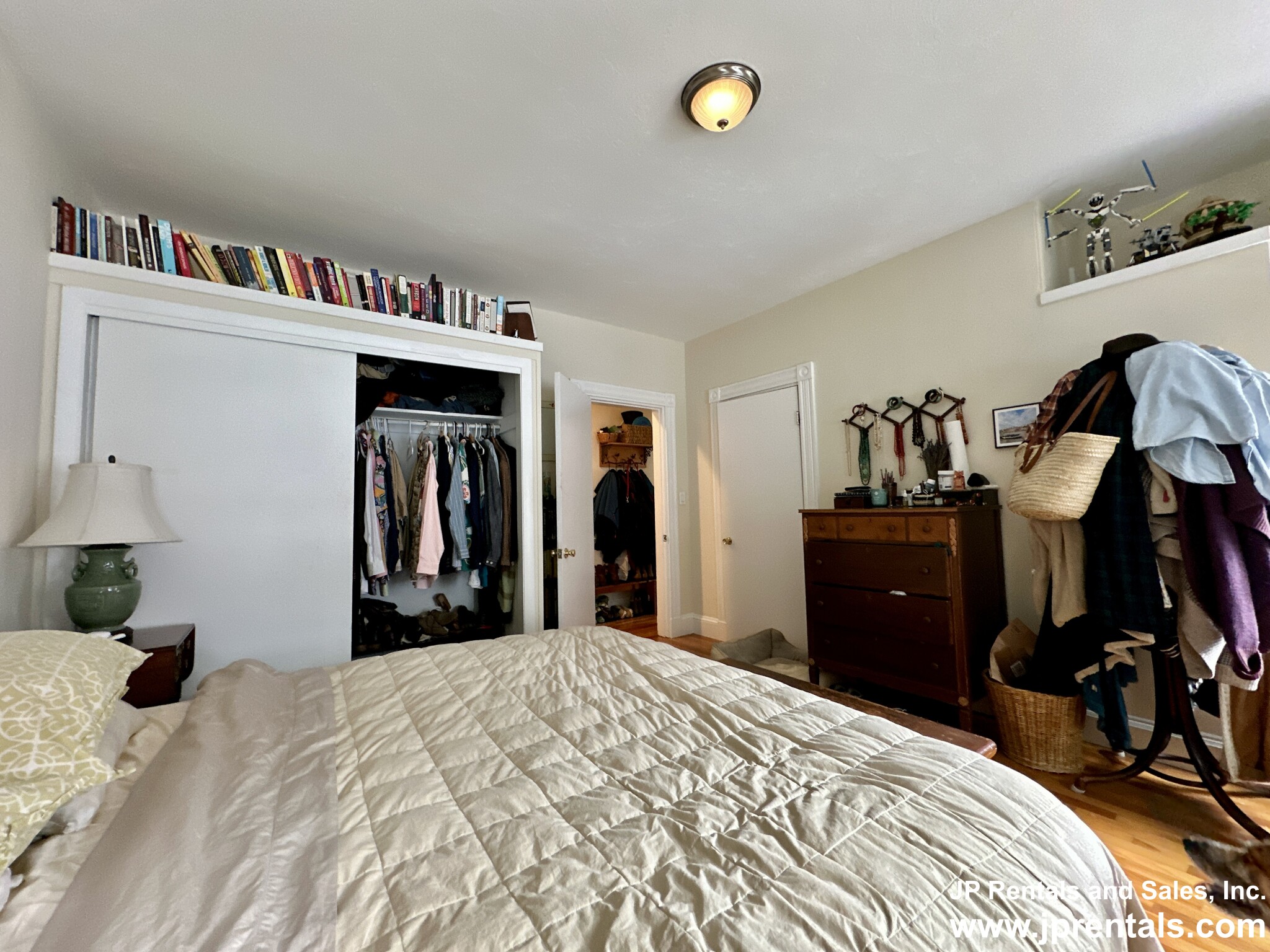 40 Hewlett St, Roslindale