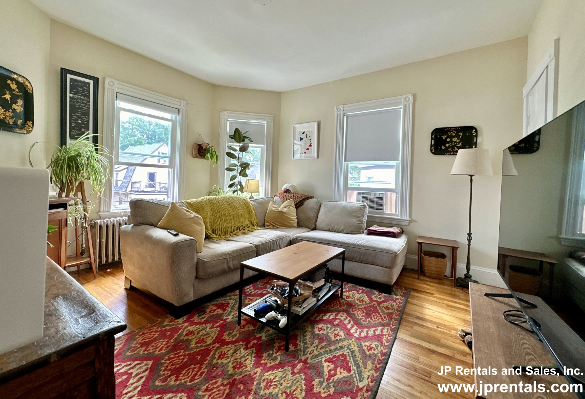 40 Hewlett St, Roslindale