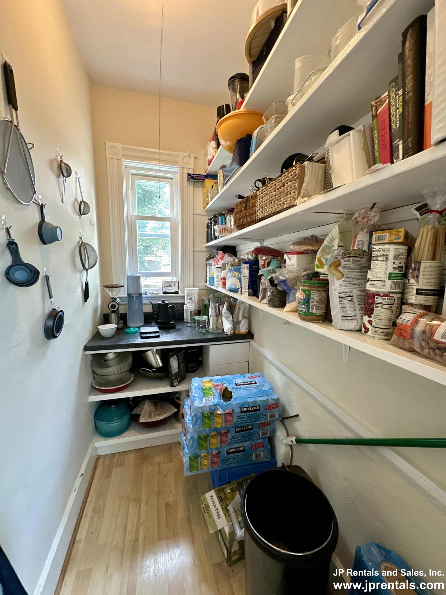 40 Hewlett St, Roslindale