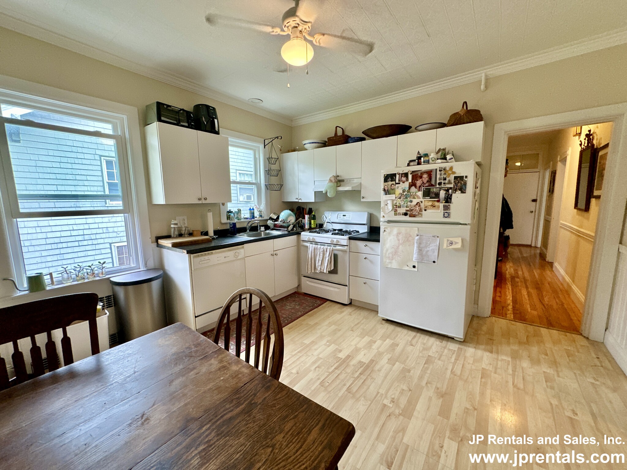 40 Hewlett St, Roslindale