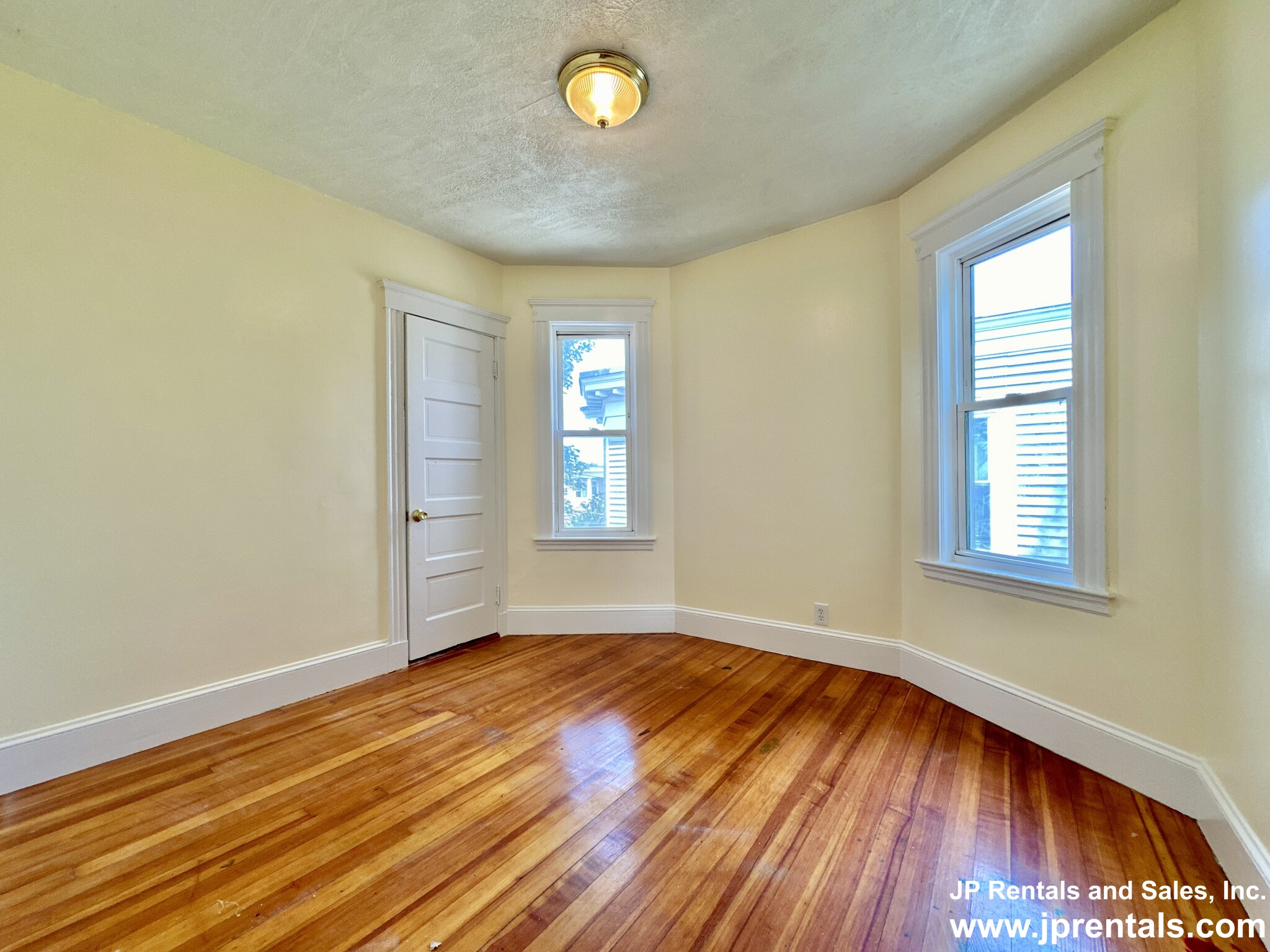 369 Centre St, Dorchester