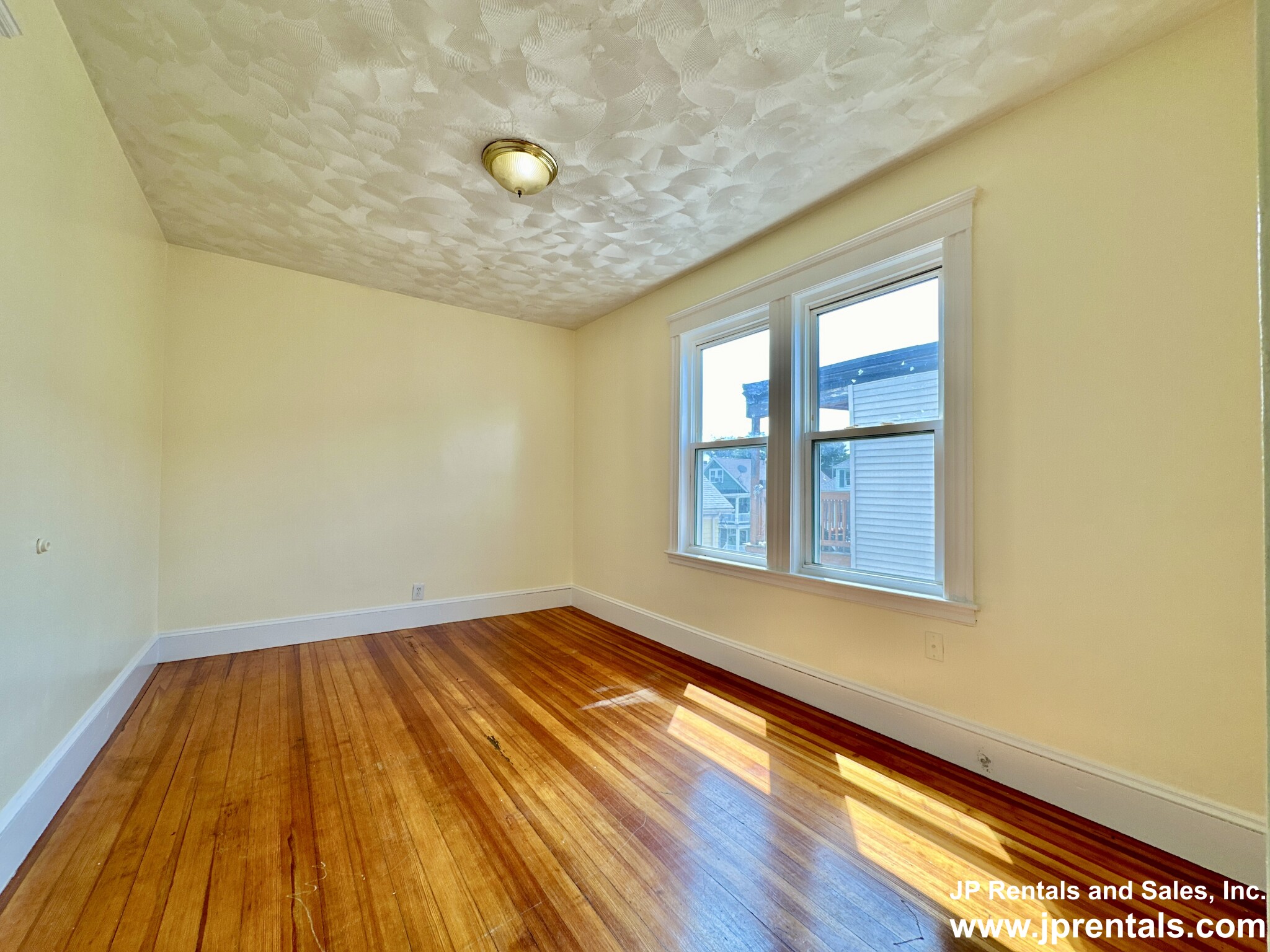 369 Centre St, Dorchester