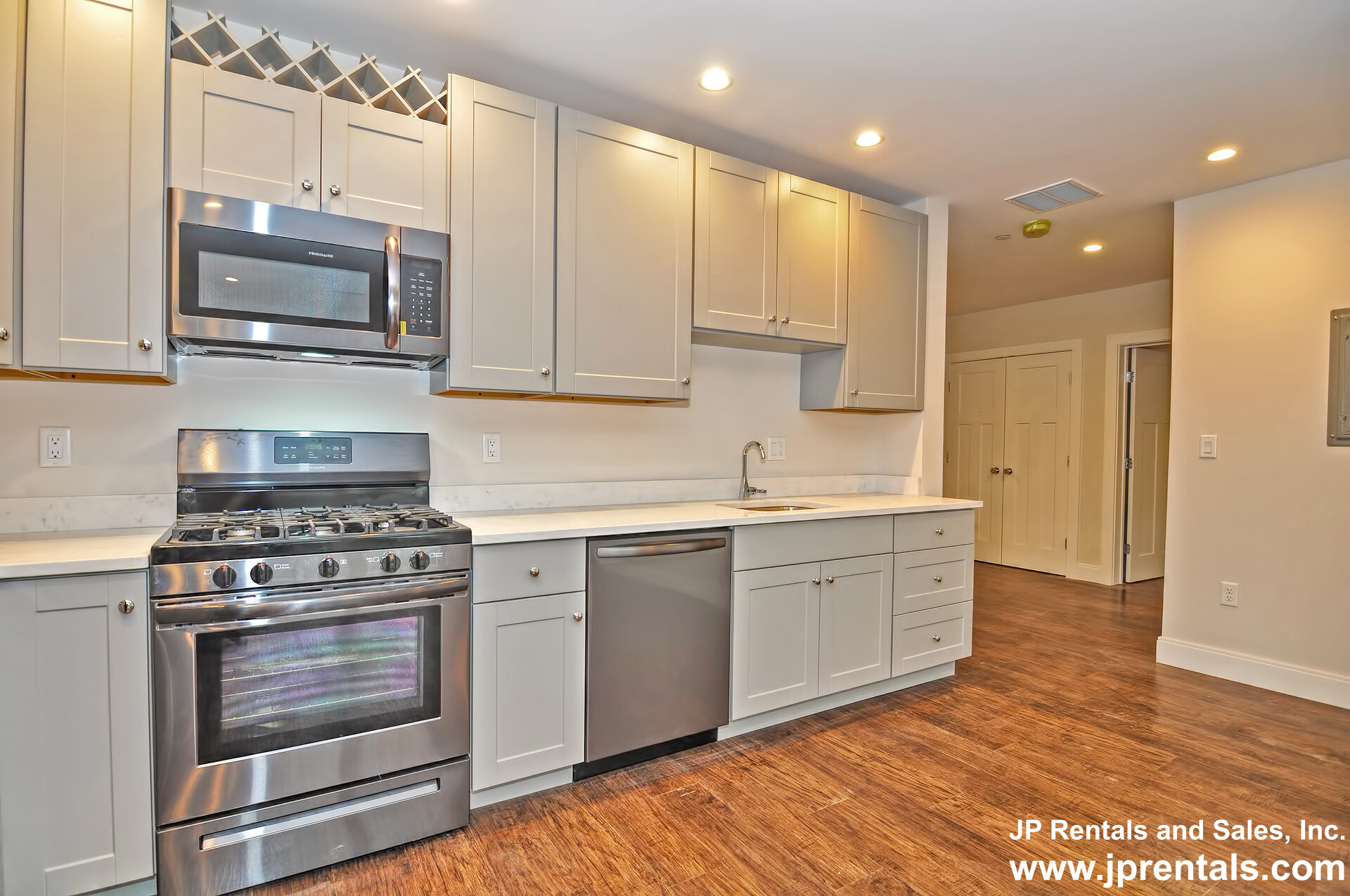 76 Stonley Rd, Jamaica Plain