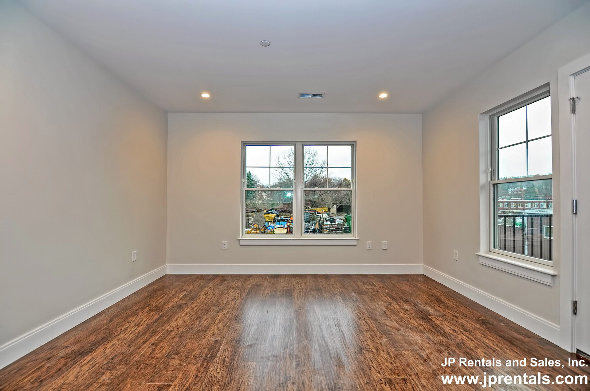 76 Stonley Rd, Jamaica Plain