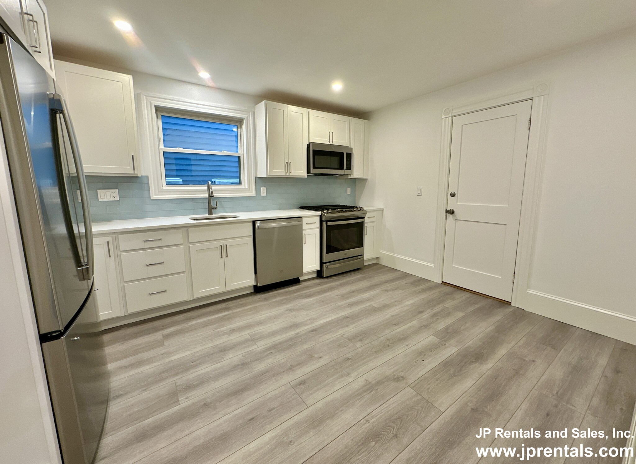 51 Custer St, Jamaica Plain