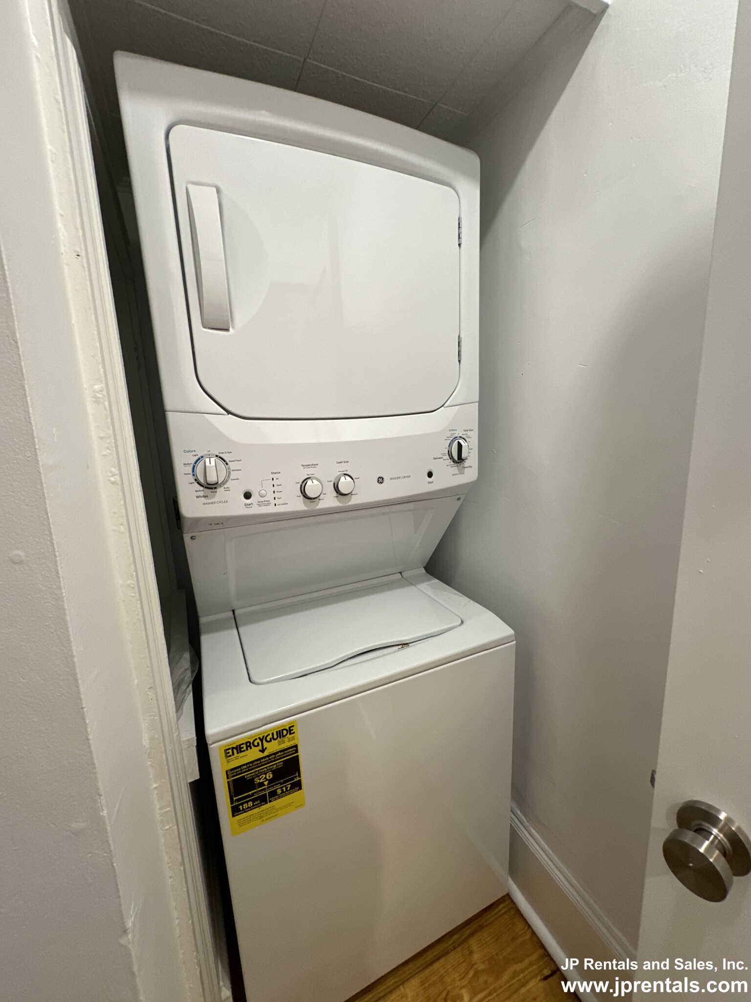 51 Custer St, Jamaica Plain