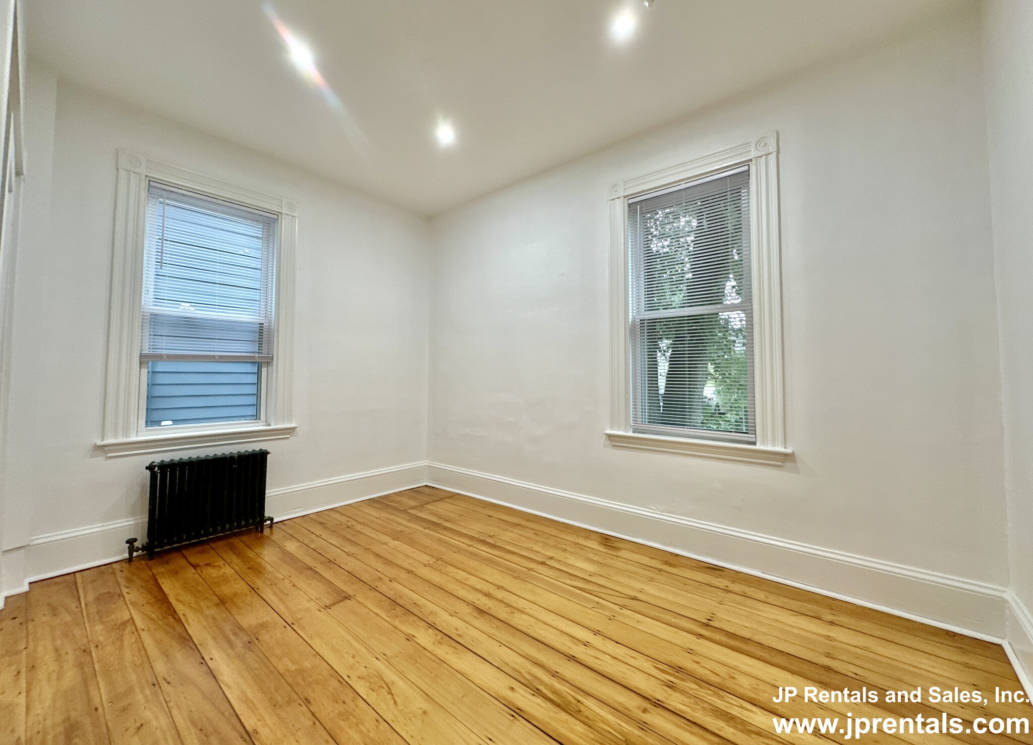 51 Custer St, Jamaica Plain