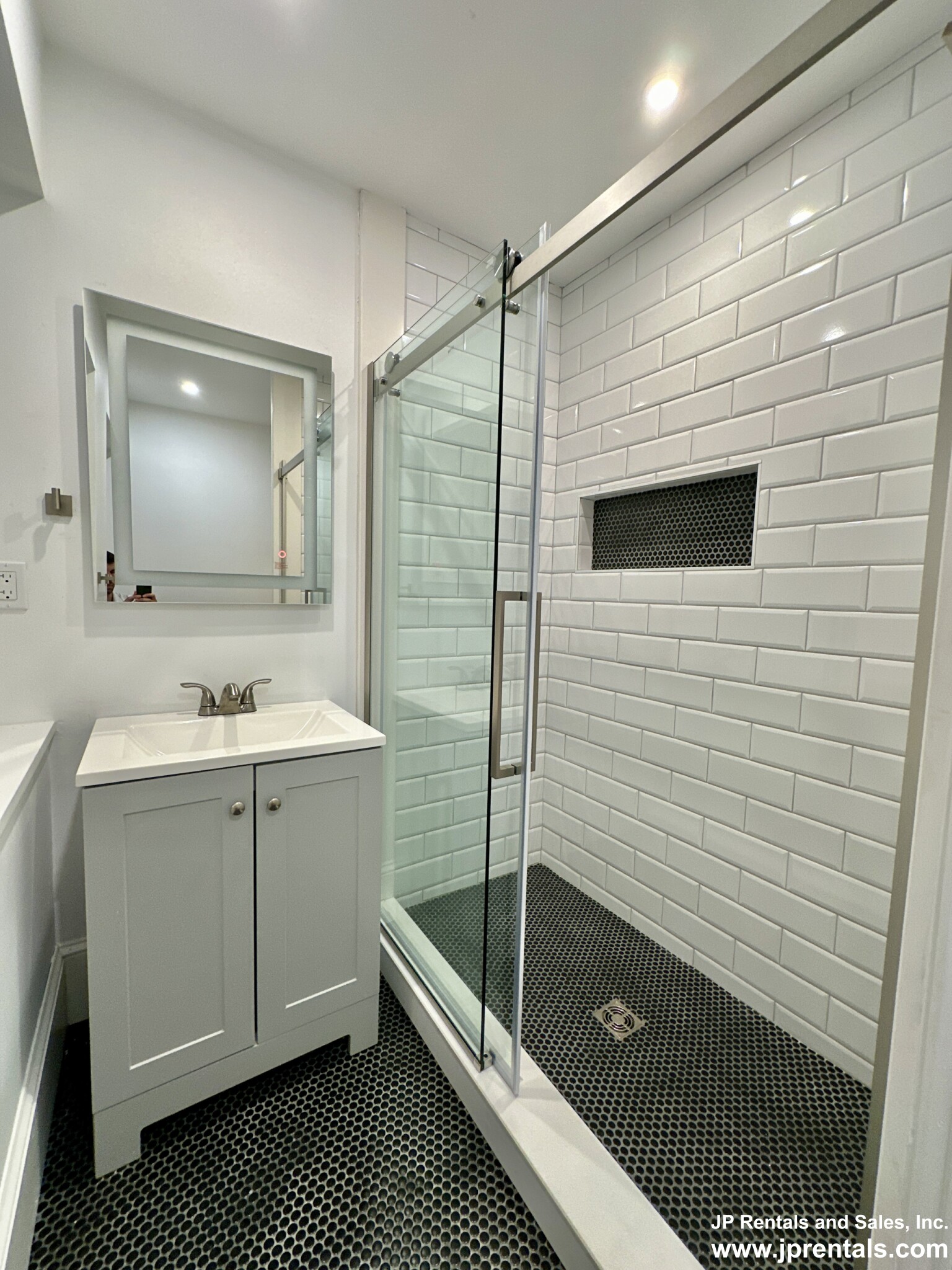 51 Custer St, Jamaica Plain