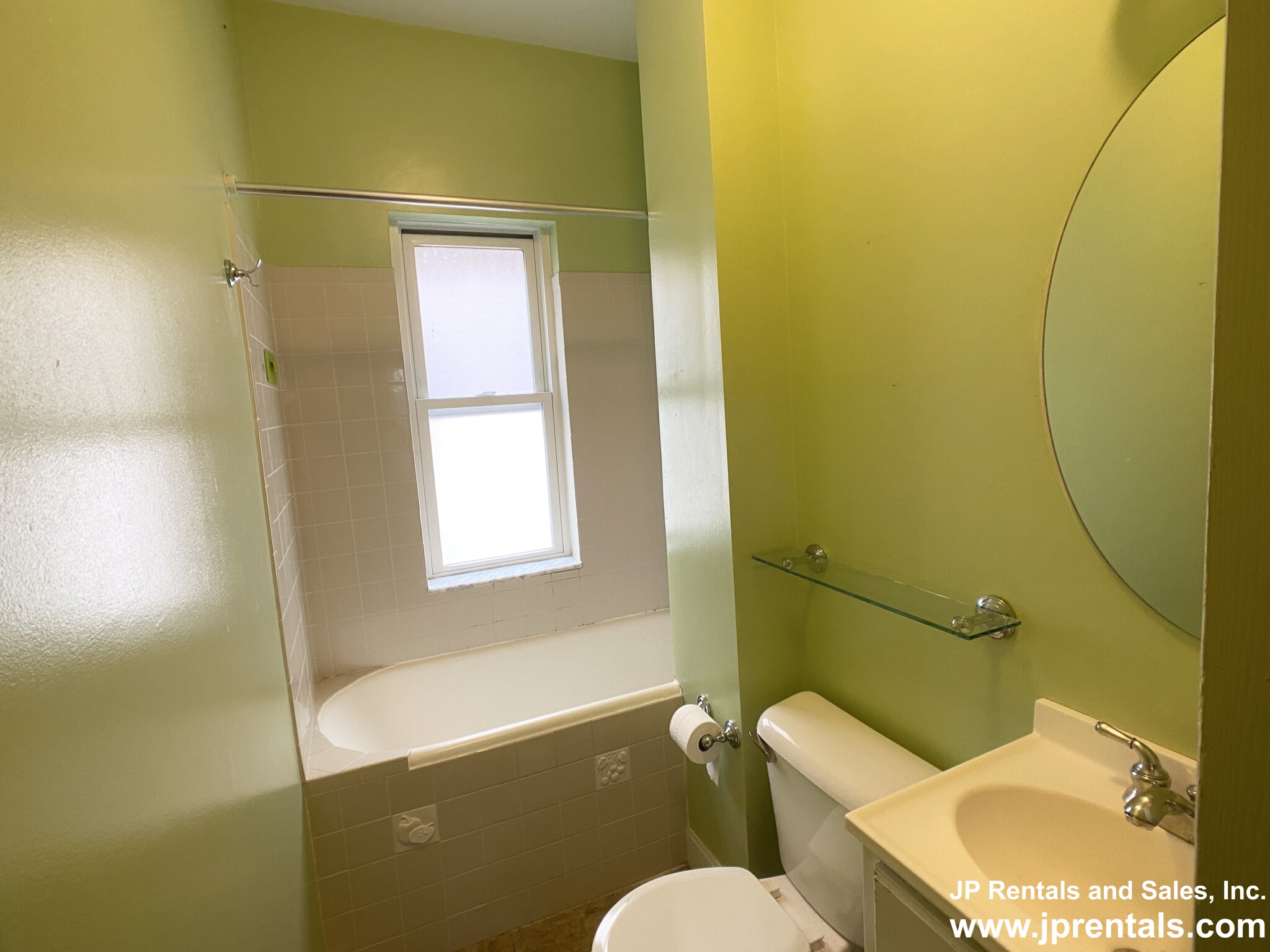 55 Rossmore Rd, Jamaica Plain