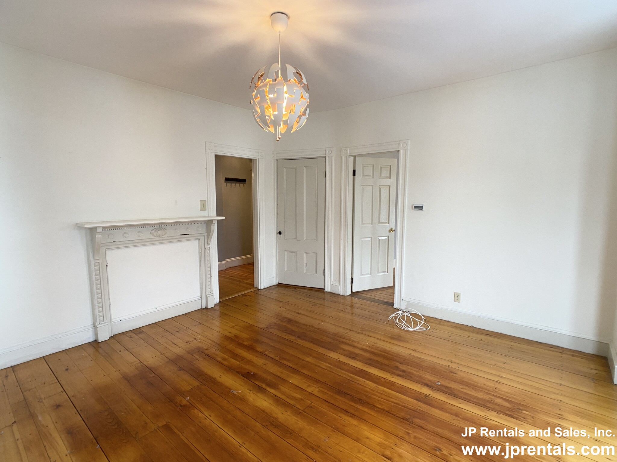 55 Rossmore Rd, Jamaica Plain