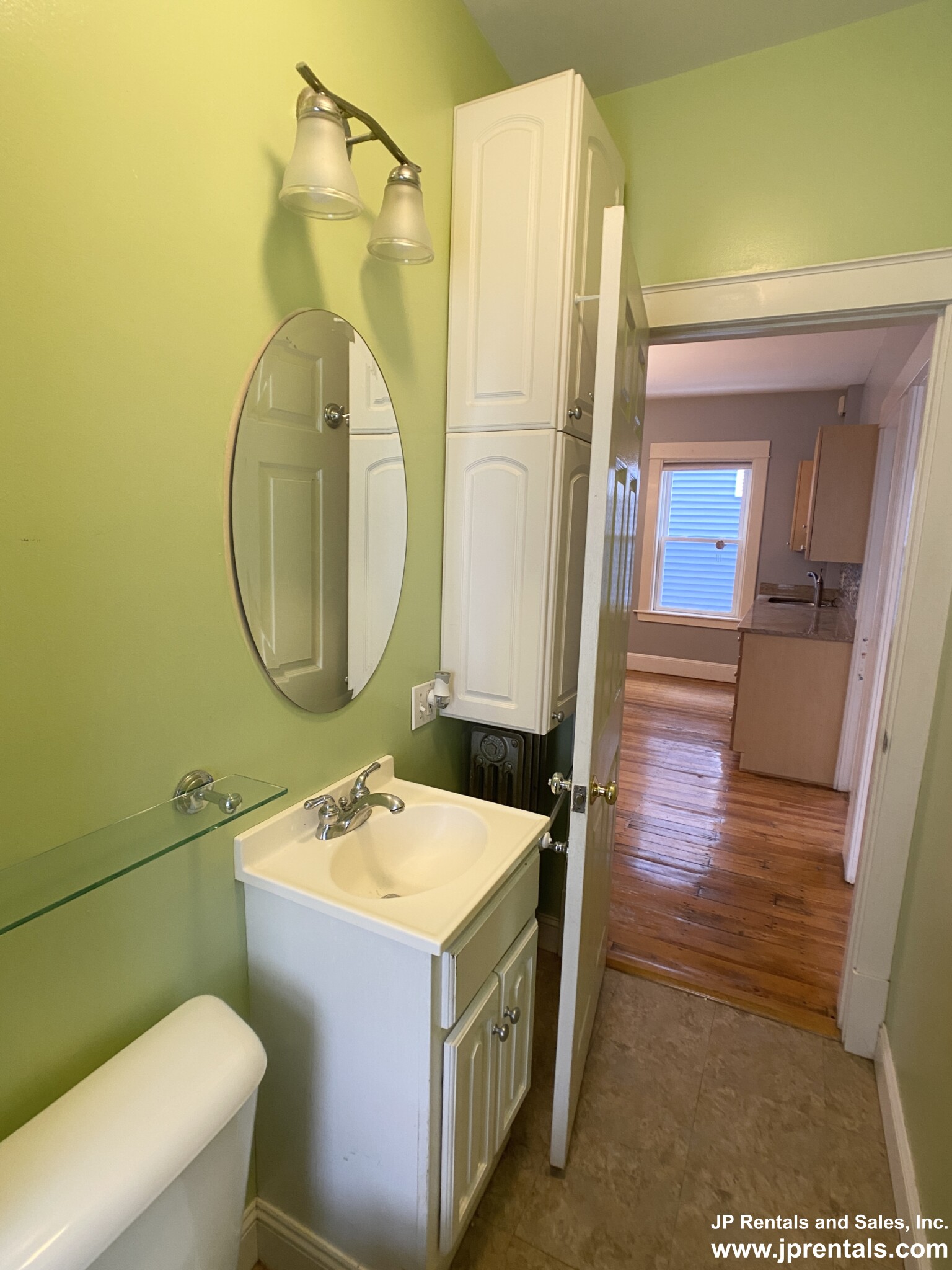 55 Rossmore Rd, Jamaica Plain