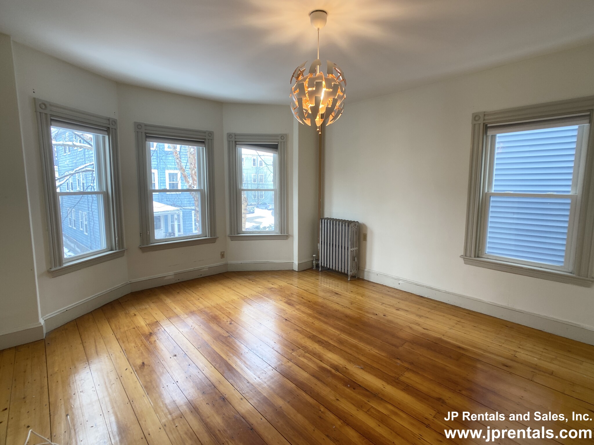 55 Rossmore Rd, Jamaica Plain