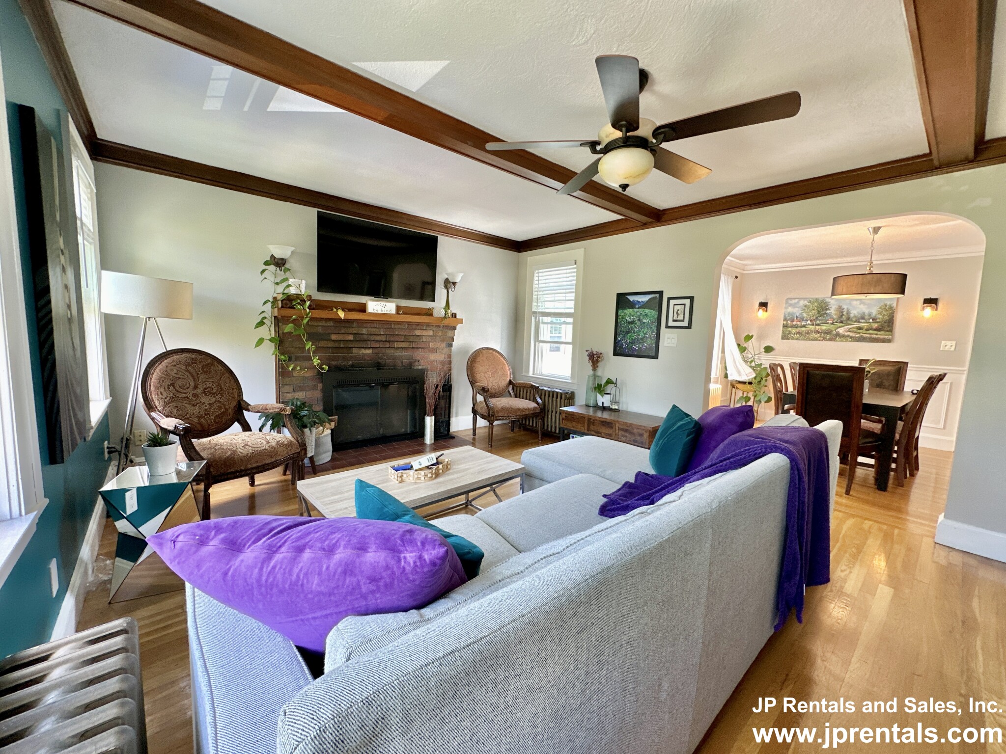 52 Sanborn Ave, West Roxbury