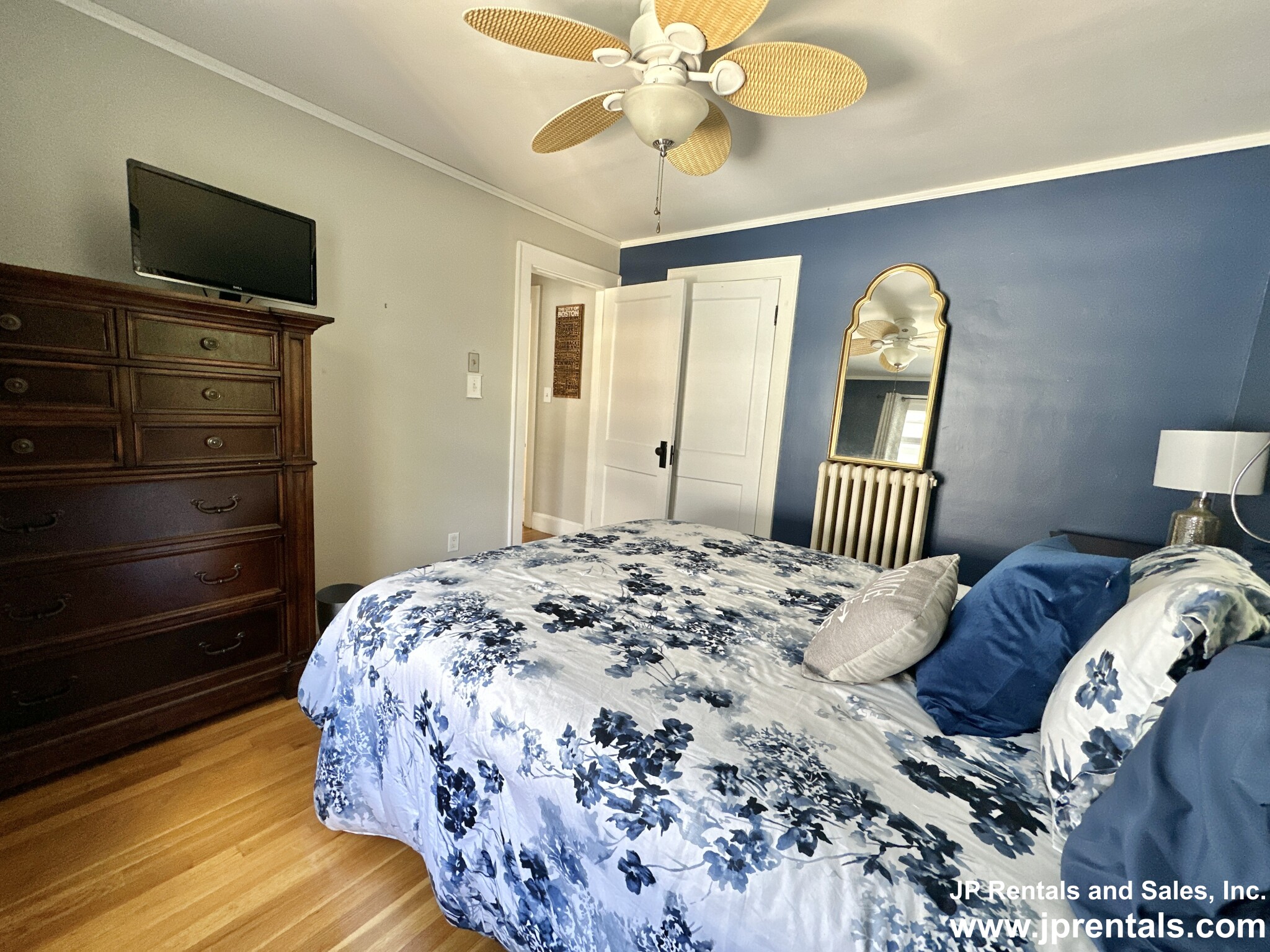 52 Sanborn Ave, West Roxbury