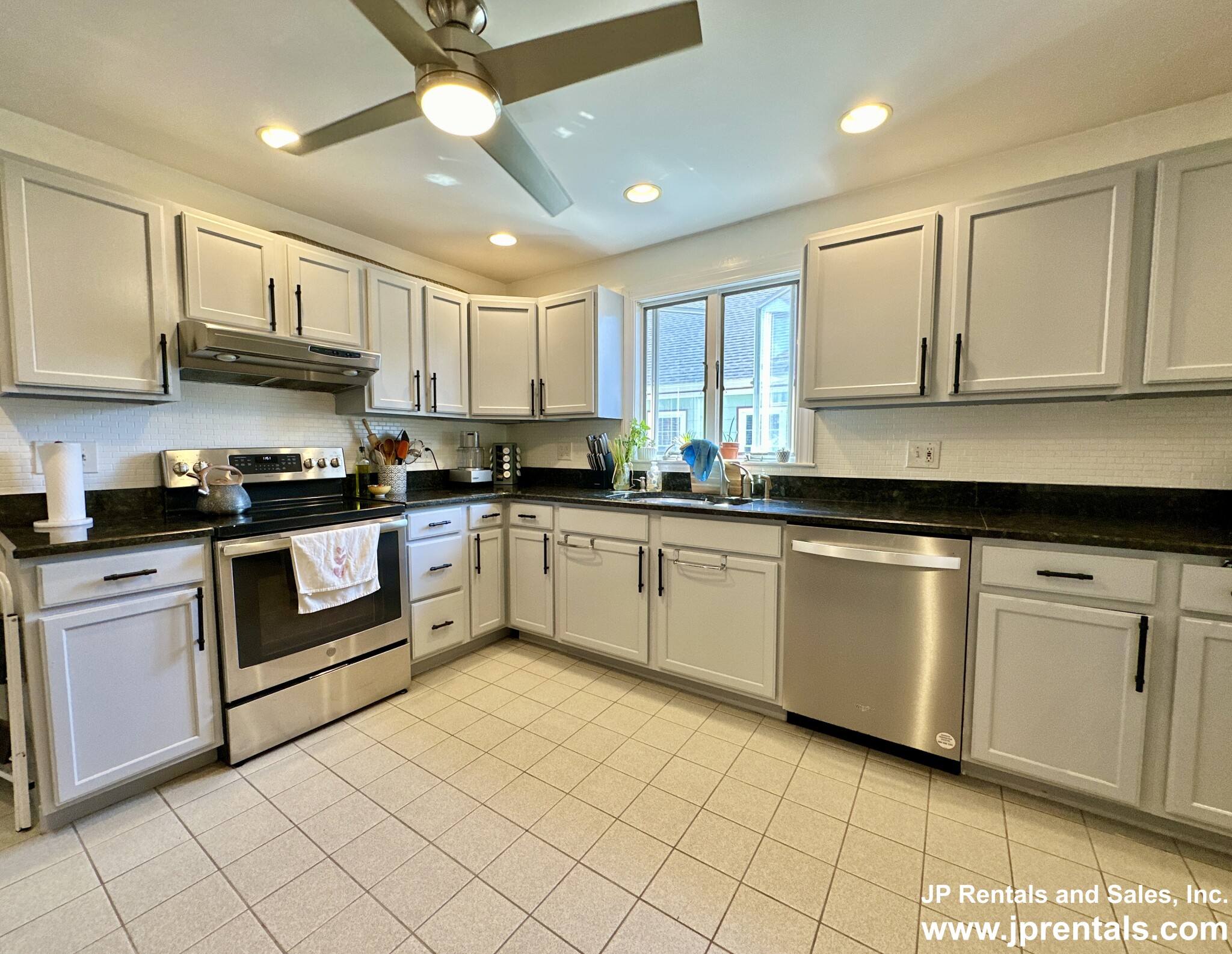 52 Sanborn Ave, West Roxbury