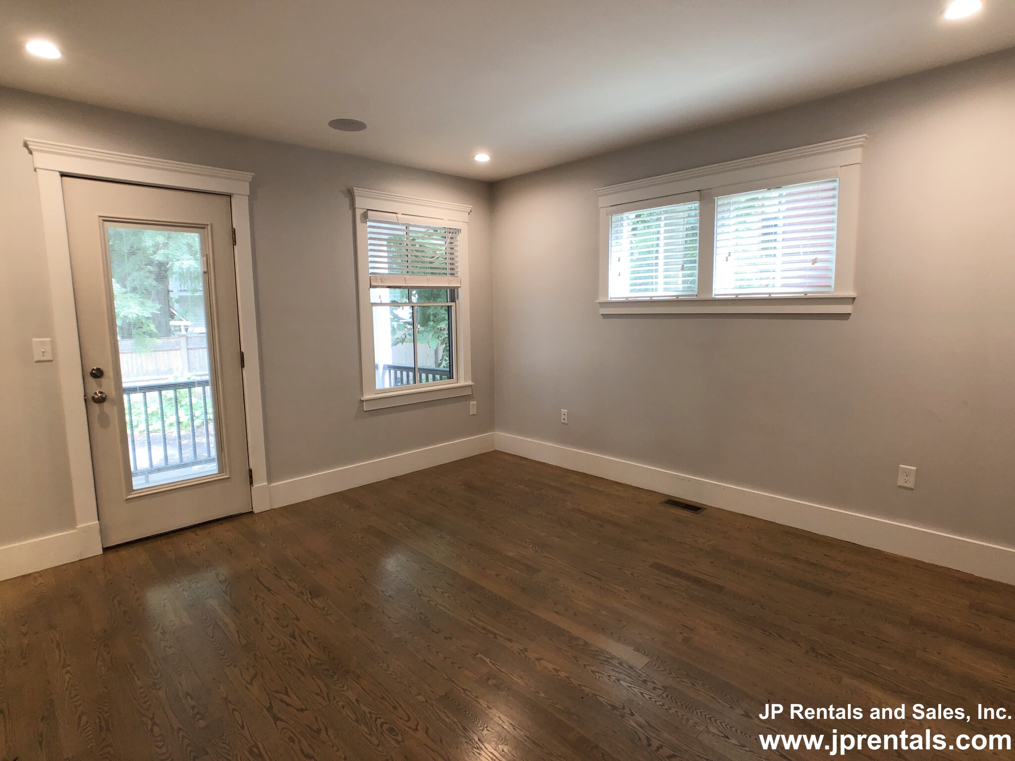 88 Rossmore Rd, Jamaica Plain